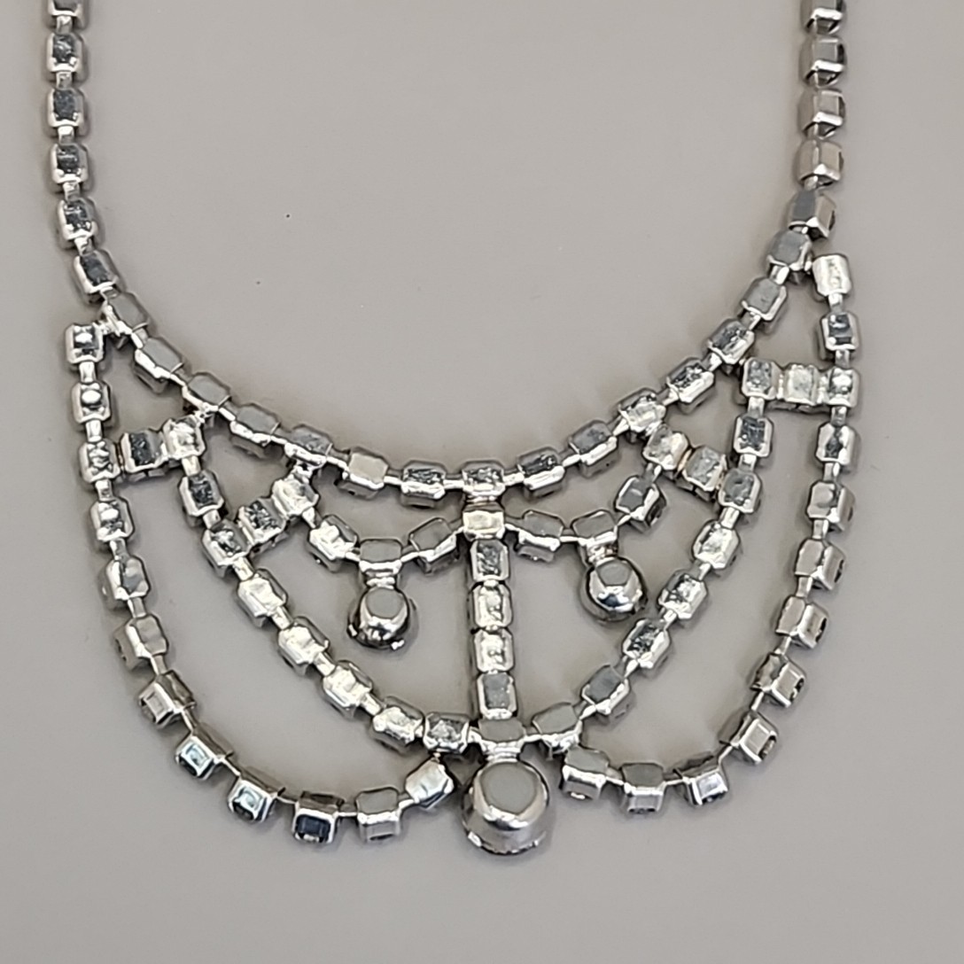 Vintage Aurora Borealis Rhinestones Necklace Blue Festoon Collar 14.5″