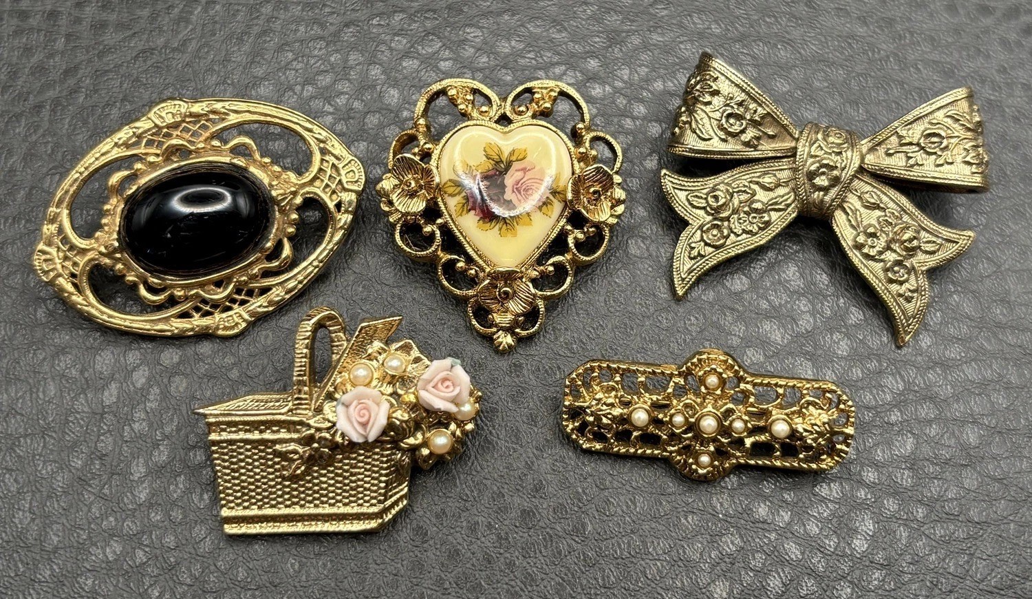 VTG Lot Of 5 Brooch Pin 3 1928 Brand Floral Heart Bow Basket Victorian Style
