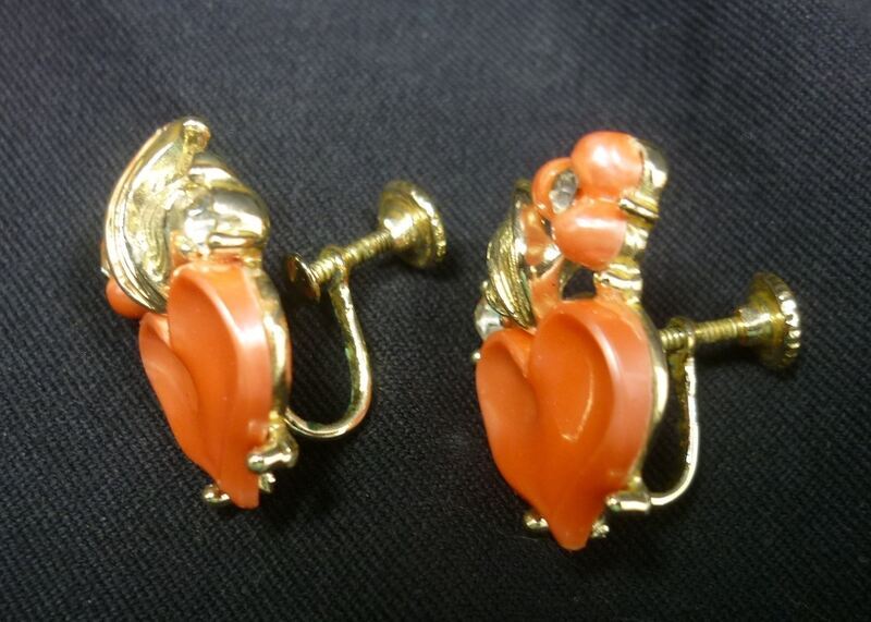 Vintage Star Brand Pink Hearts & Flowers Brooch & Screw Clasp Earrings 23H052