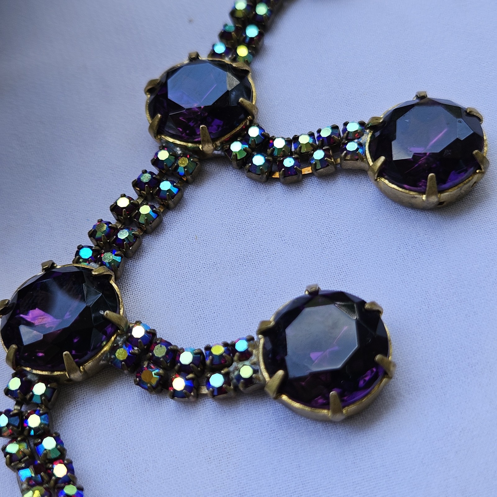1940s RARE HOBE FIVE PENDANT PURPLE HEAD- LIGHT ORIGINAL COND FESTOON NECKLACE