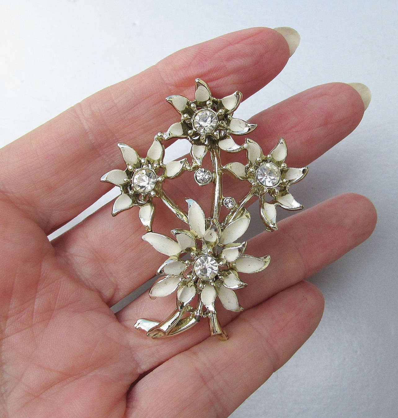 Vintage Mid-Century Cream Enamel & Rhinestone Flower Cluster Brooch Pin