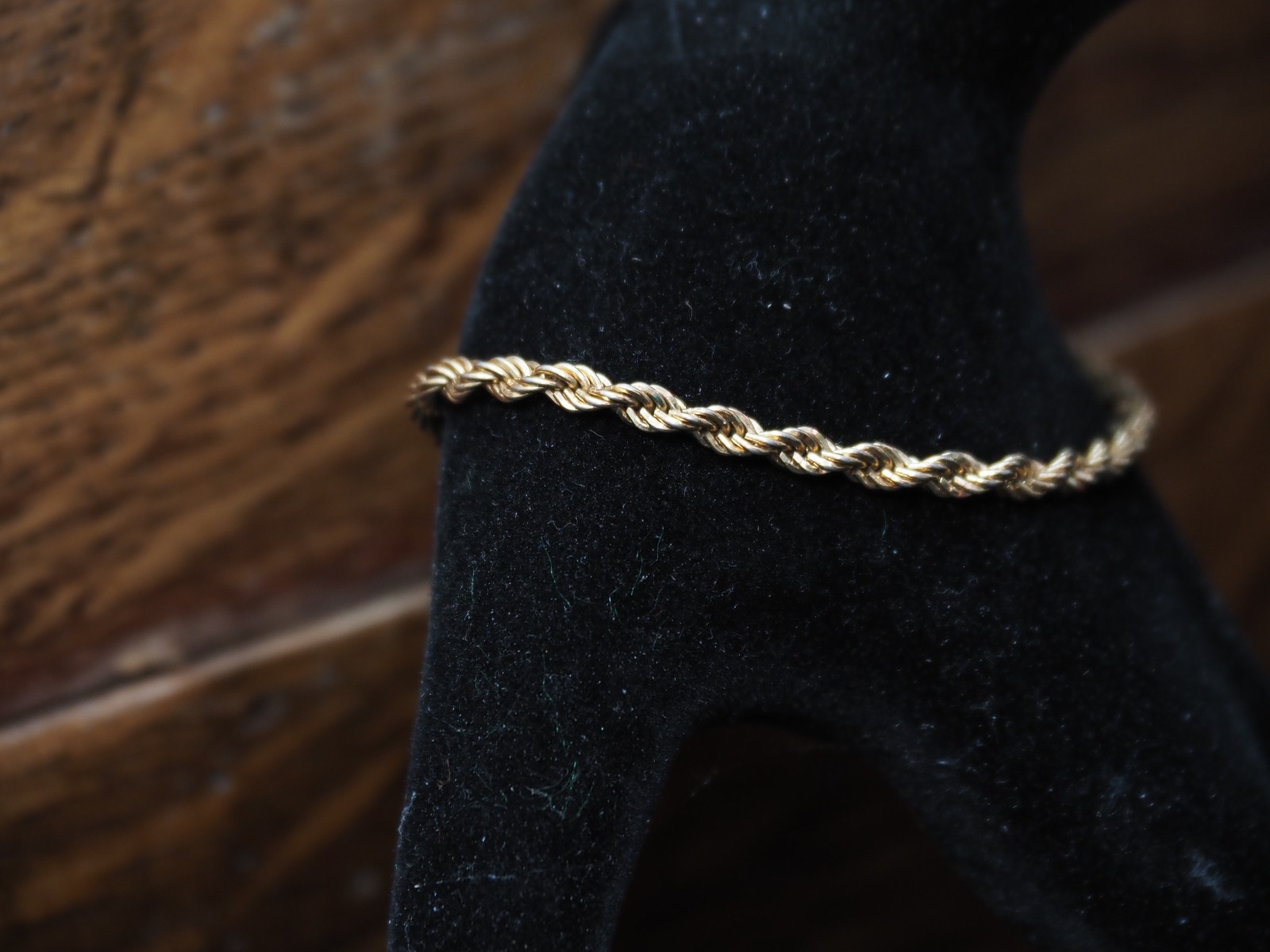 Monet Vintage Gold Tone Sister Clasp Chain Bracelet 7.5″ Long, Signed E853