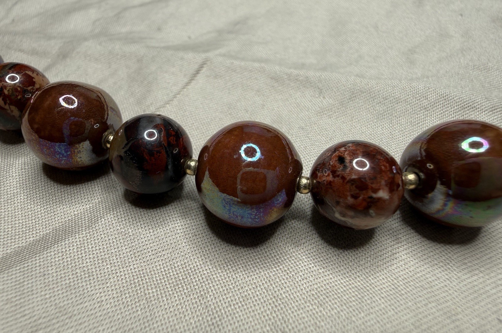 Vintage Graduated Marbled Bead Necklace Brown Red Iridescent 24” USA Pat
