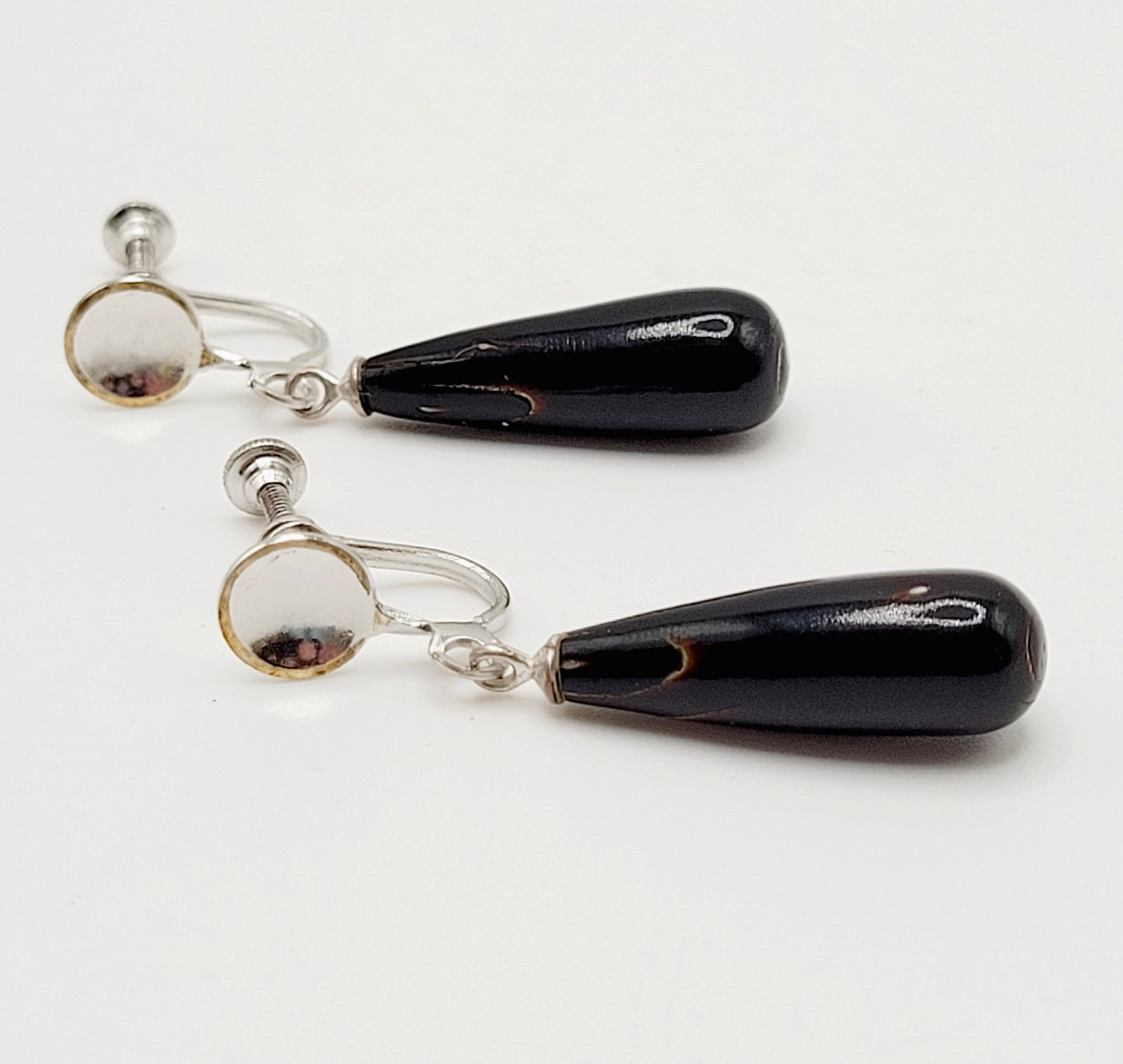 Hawaiian Natural Black Coral Teardrop Torpedo Mixed Tone Vtg Screw Back Earrings