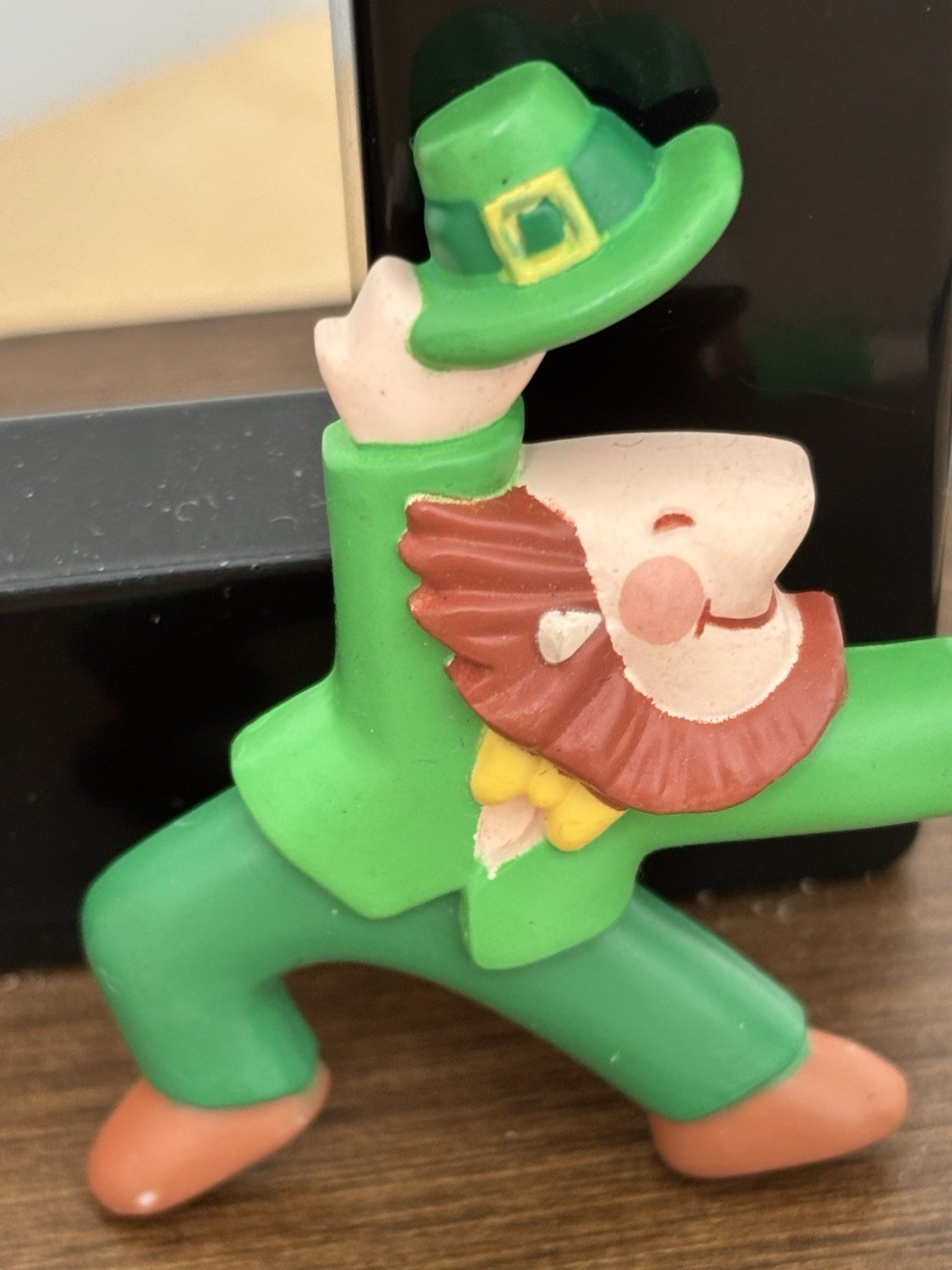 Vintage 1989 Hallmark Cards Leprechaun Brooch Pin- 2 in length