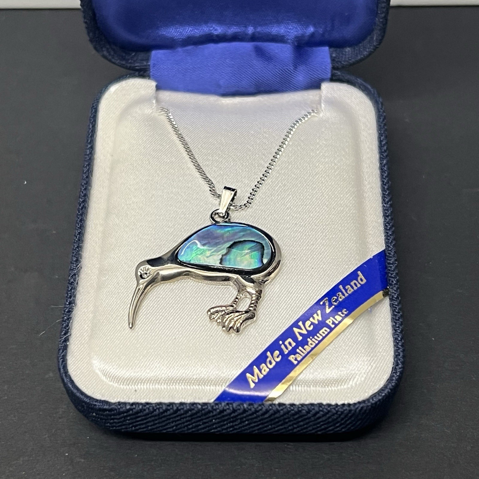 Vtg Abalone Iridescent ARIKI New Zealand Palladium Plate Paua Shell Necklace Box