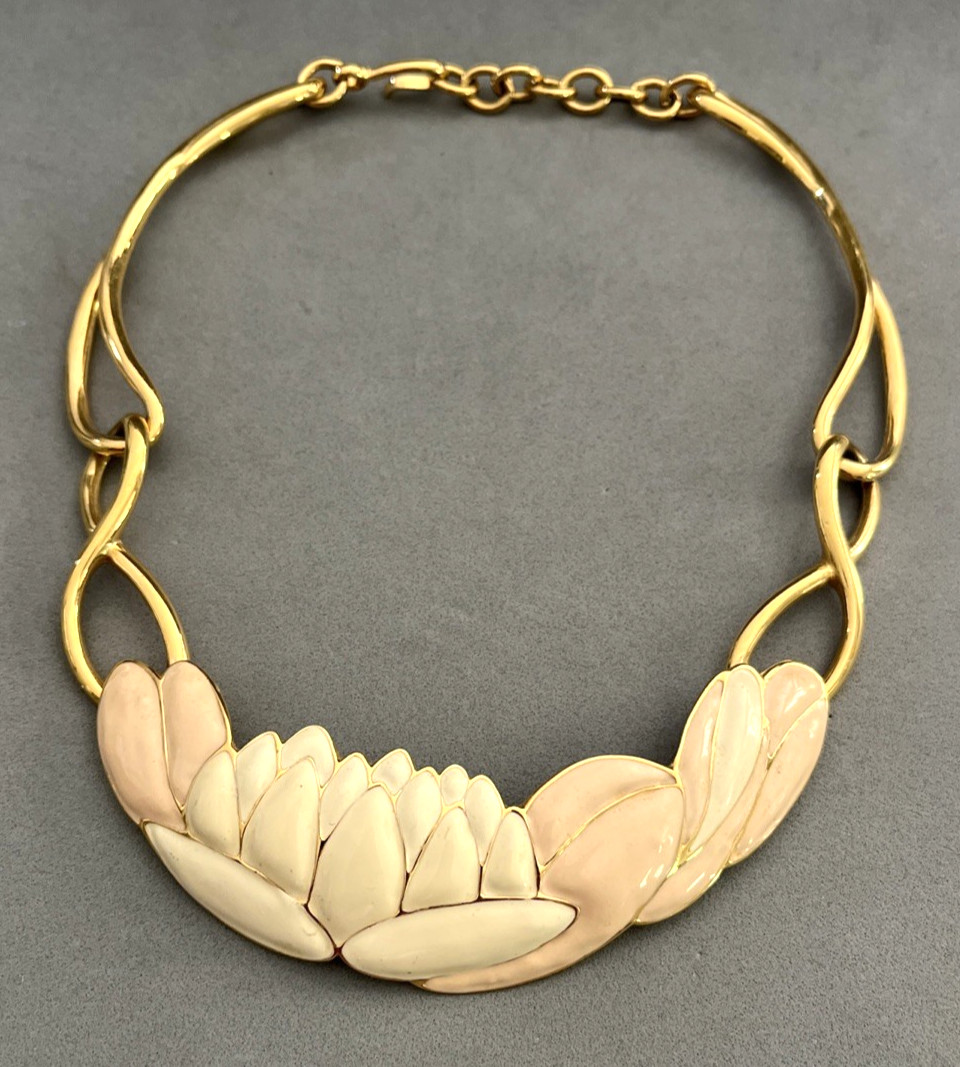 Vintage MONET Goldtone Pastel Enamel Lotus / Water Lilies Necklace 15 ~ 17″ Mint
