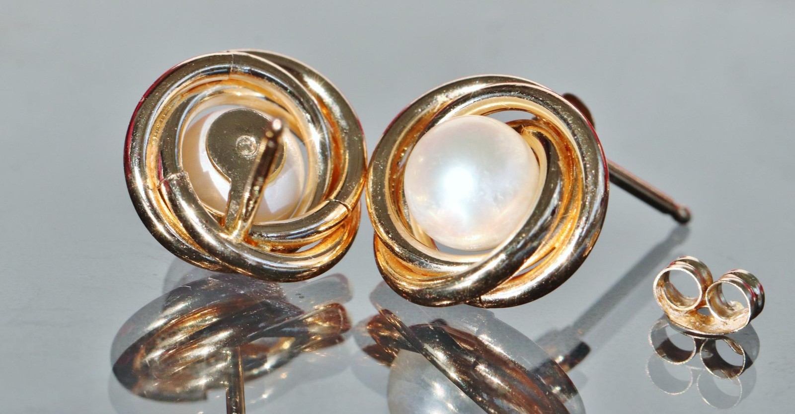 14k yellow gold earrings 5.3mm cultured freshwater pearl swirl stud 1.5gr N3011k