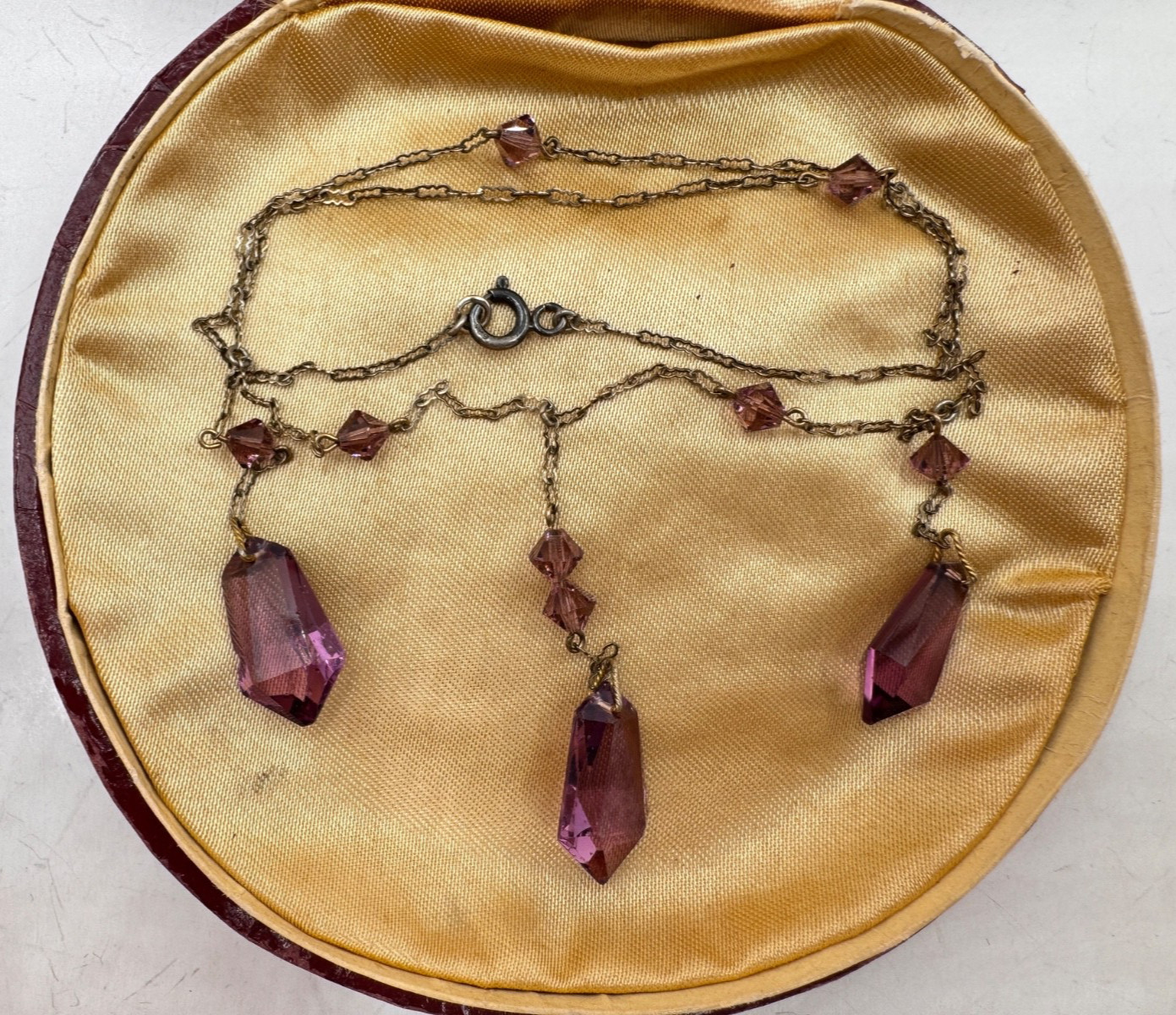 VICTORIAN ANTIQUE STERLING SILVER FESTOON CHAIN NECKLACE PURPLE GLASS DANGLES