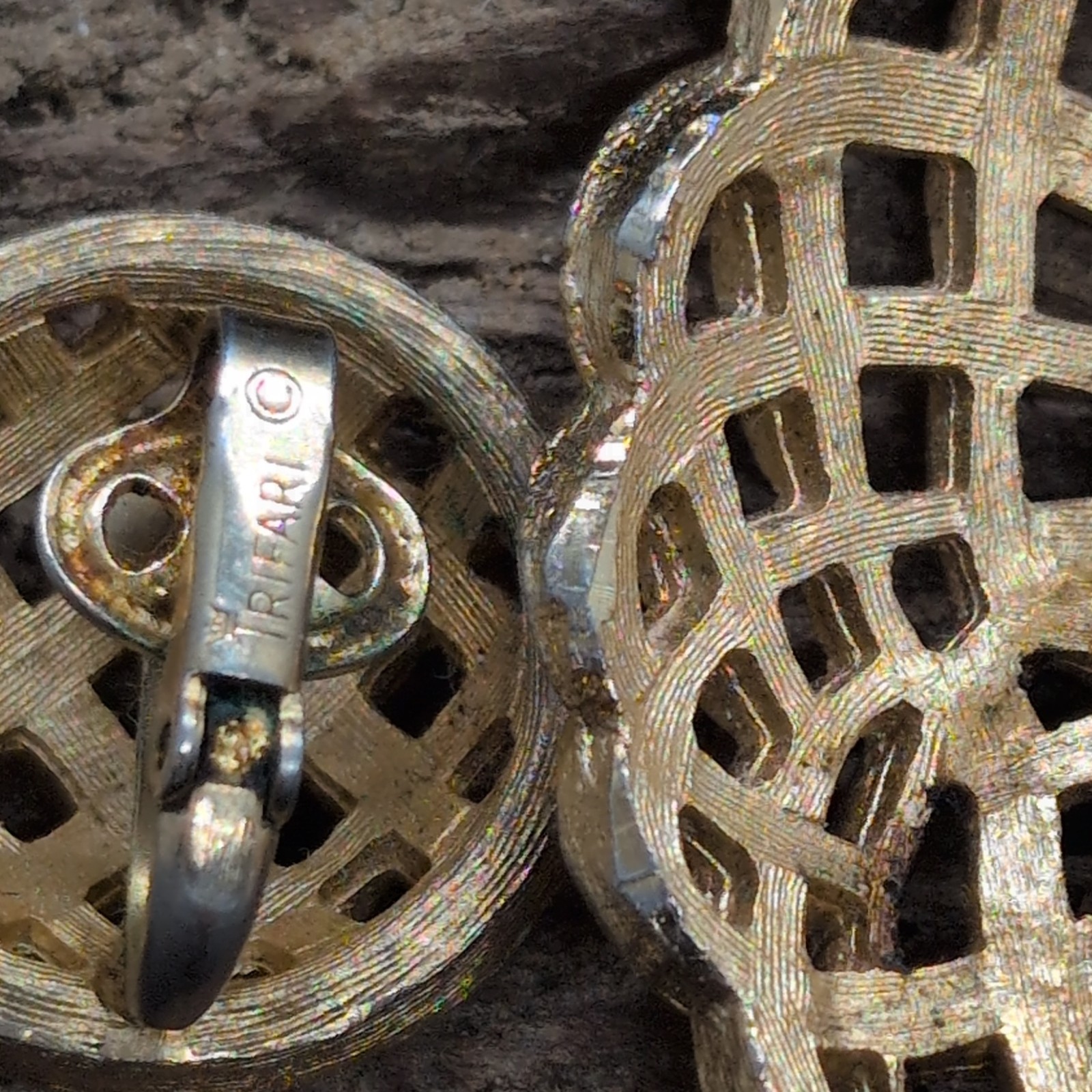 Trifari Signed Gold Tone Basketweave Brooch Pin & Clip-On Earrings Set