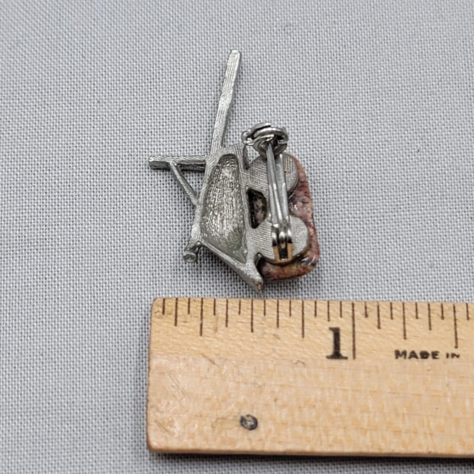 Vintage Pink Jasper Polished Stone Wheelbarrow Brooch Silver tone 1.5″