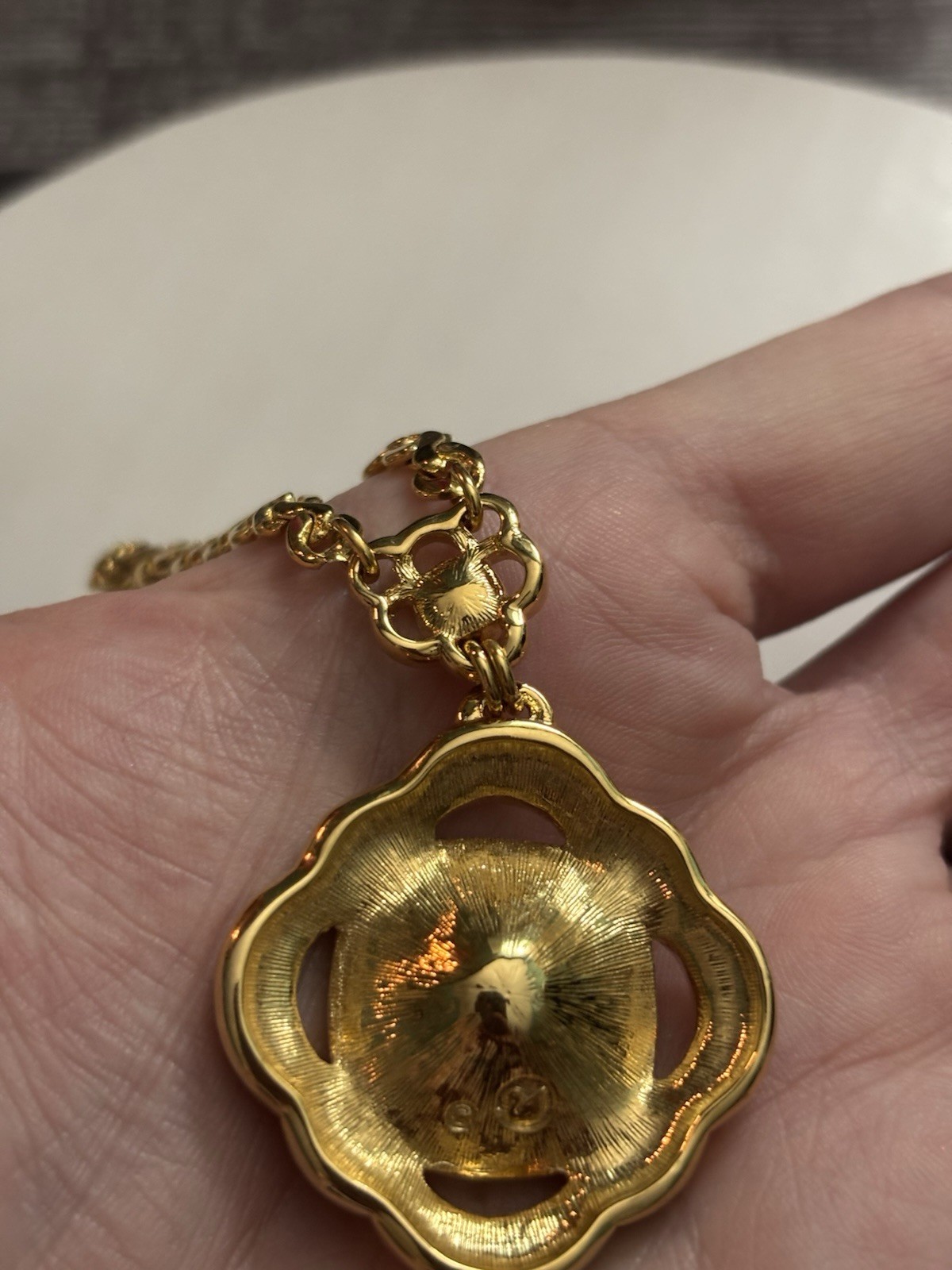 Vintage Swarovski Crystal Gold Tone Necklace and Pendant Chunky 19-21 Swan Mark
