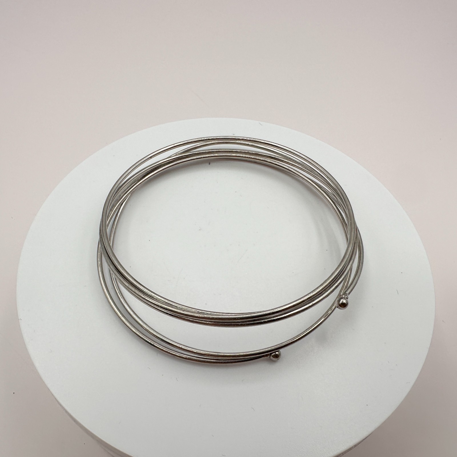Vintage Y2K Silver Tone Multi Strand Memory Wire Wrap Bracelet Women’s Jewelry