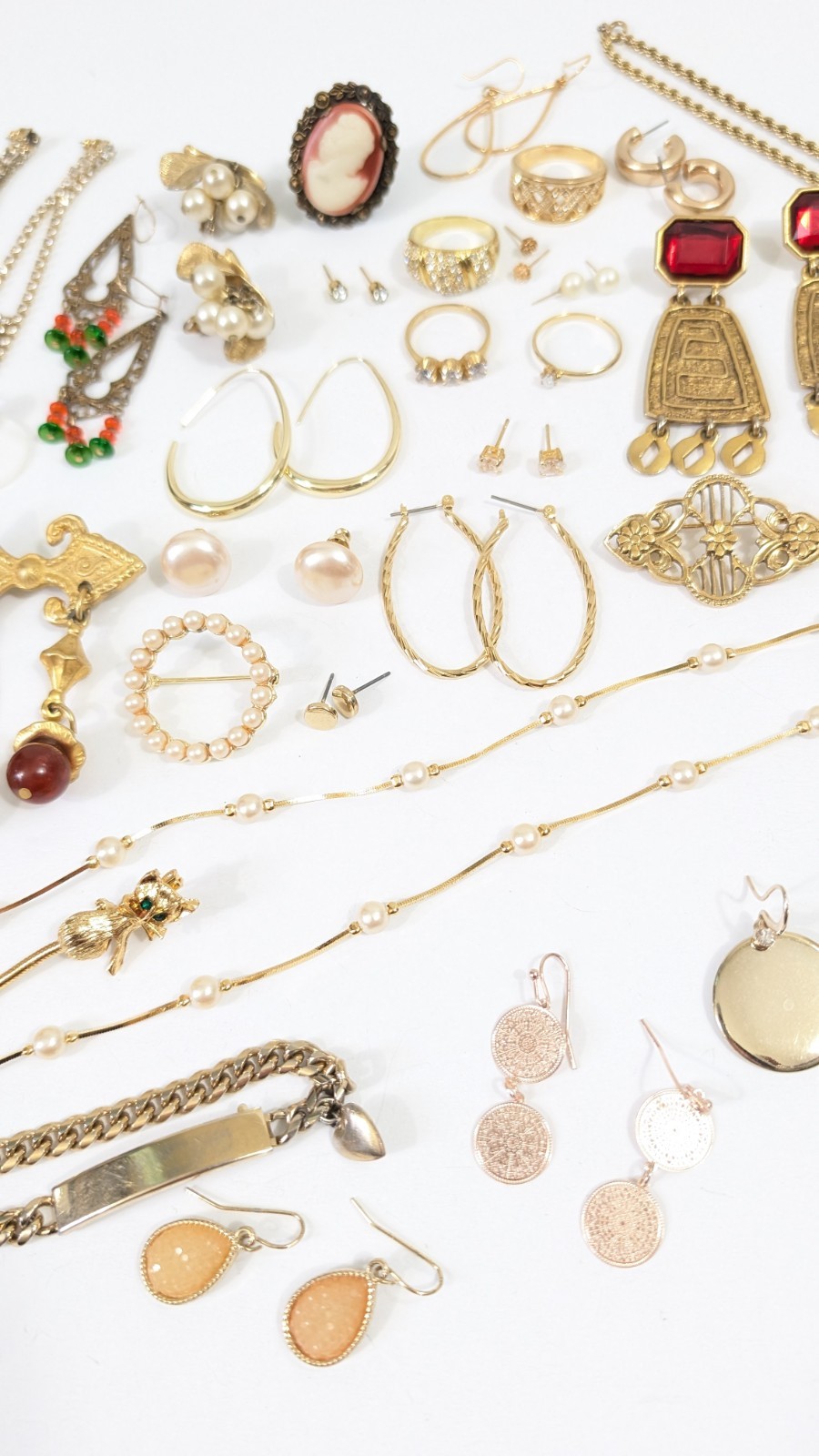 Mixed Lot Of Jewelry Earrings Brooches Rings Estate Jewelry