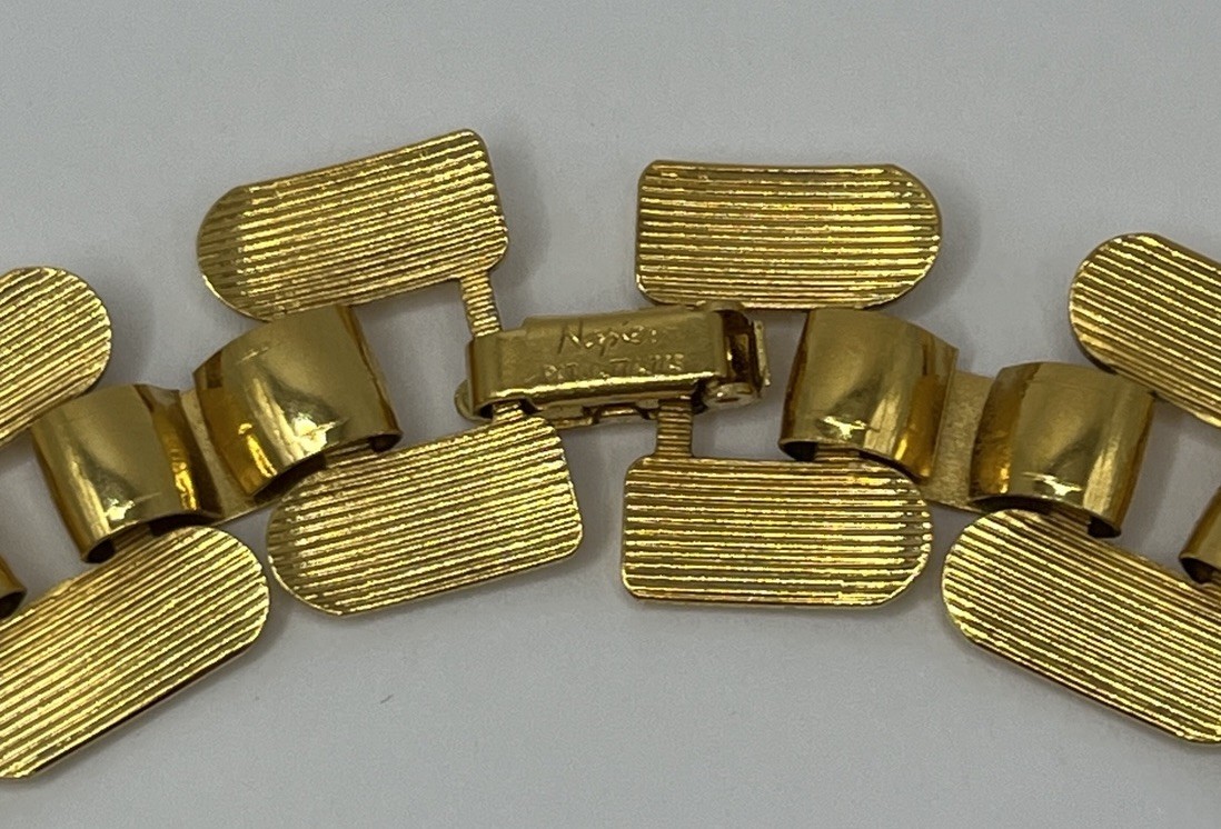 Signed Napier Gold Tone Square Link Chain Necklace Articulated Vintage 18 Inches