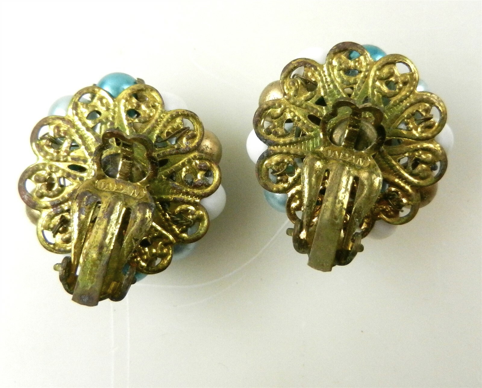Vtg Double Strand Necklace w/Earrings Teal/White/Gold Japan 1960’s Clip-on S04B