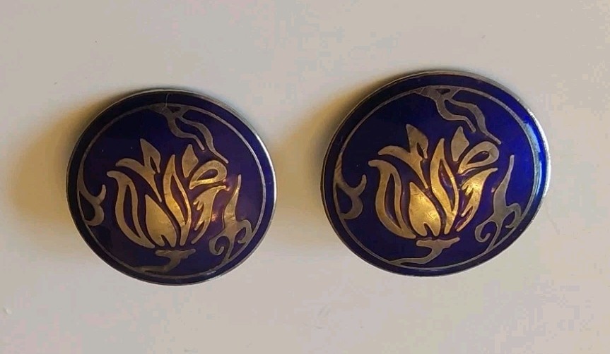 Vtg. CLIP EARING Set Blue/Violet w/ Silver Tone Metal Cloisonne Round Floral