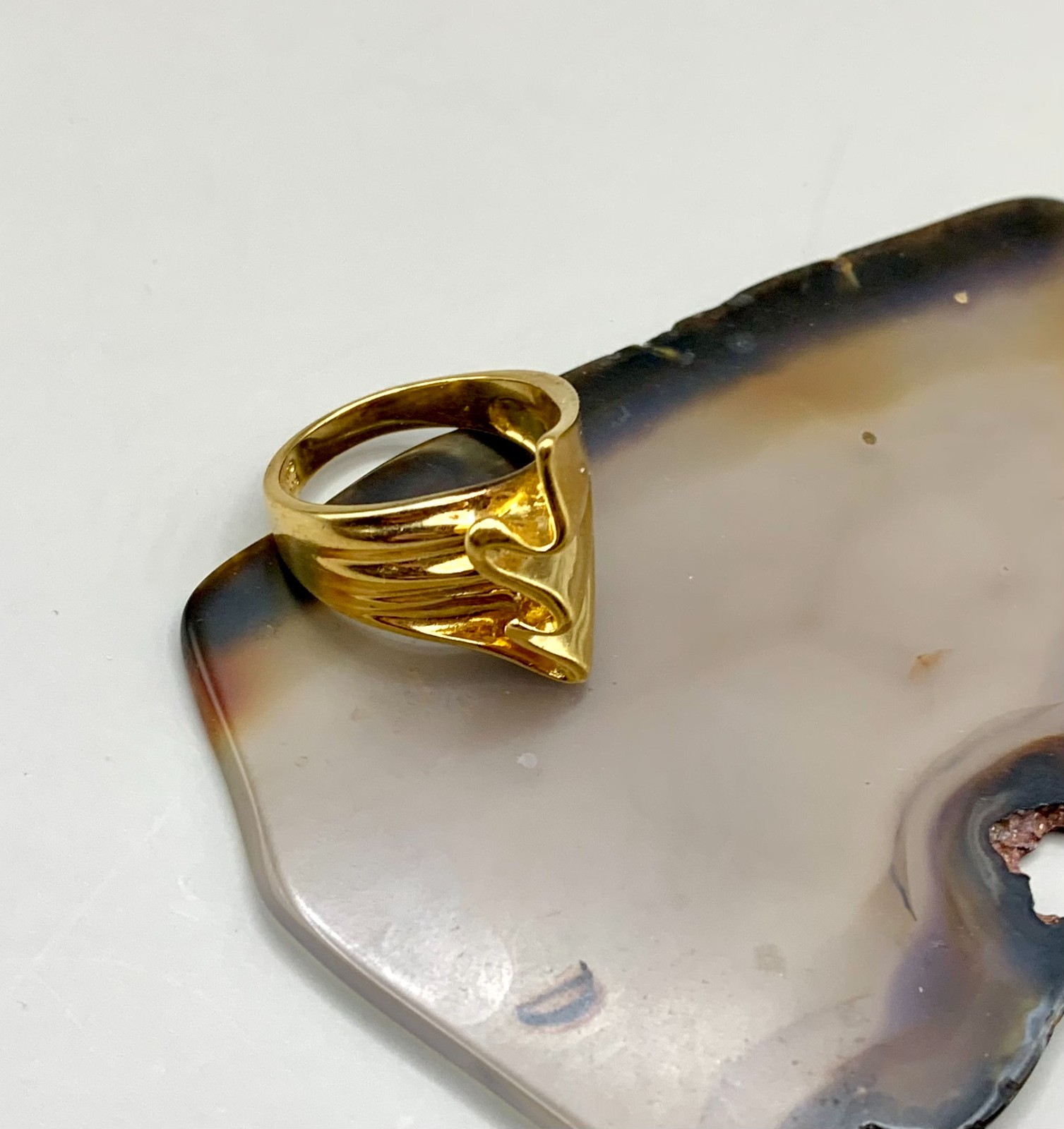 925 Sterling Silver Gold Vermeil Ring Sz: 7.5 Ribbon Wave Design UTC Vintage Y2K