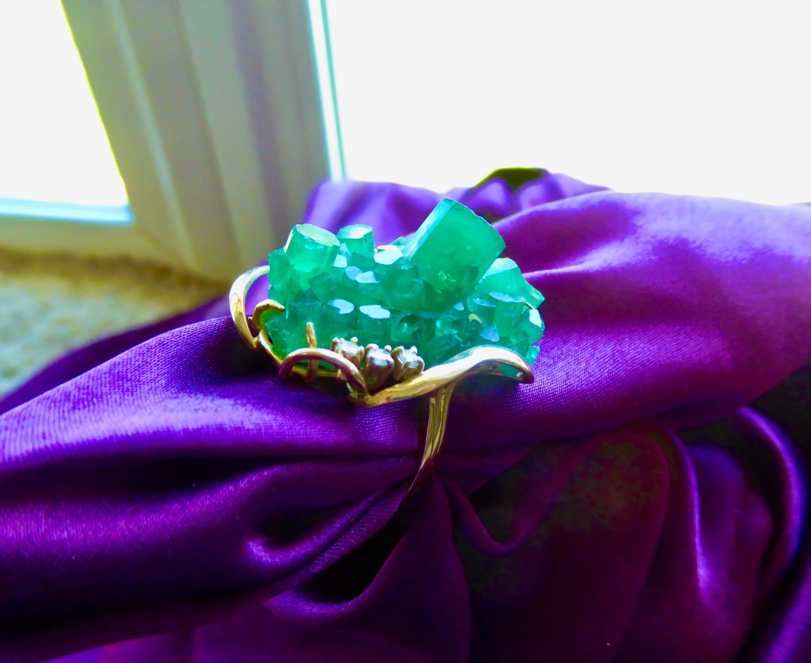 Vintage 1970s 14k Gold and Synthetic Emerald Crystal Ring Freeform Brutalist