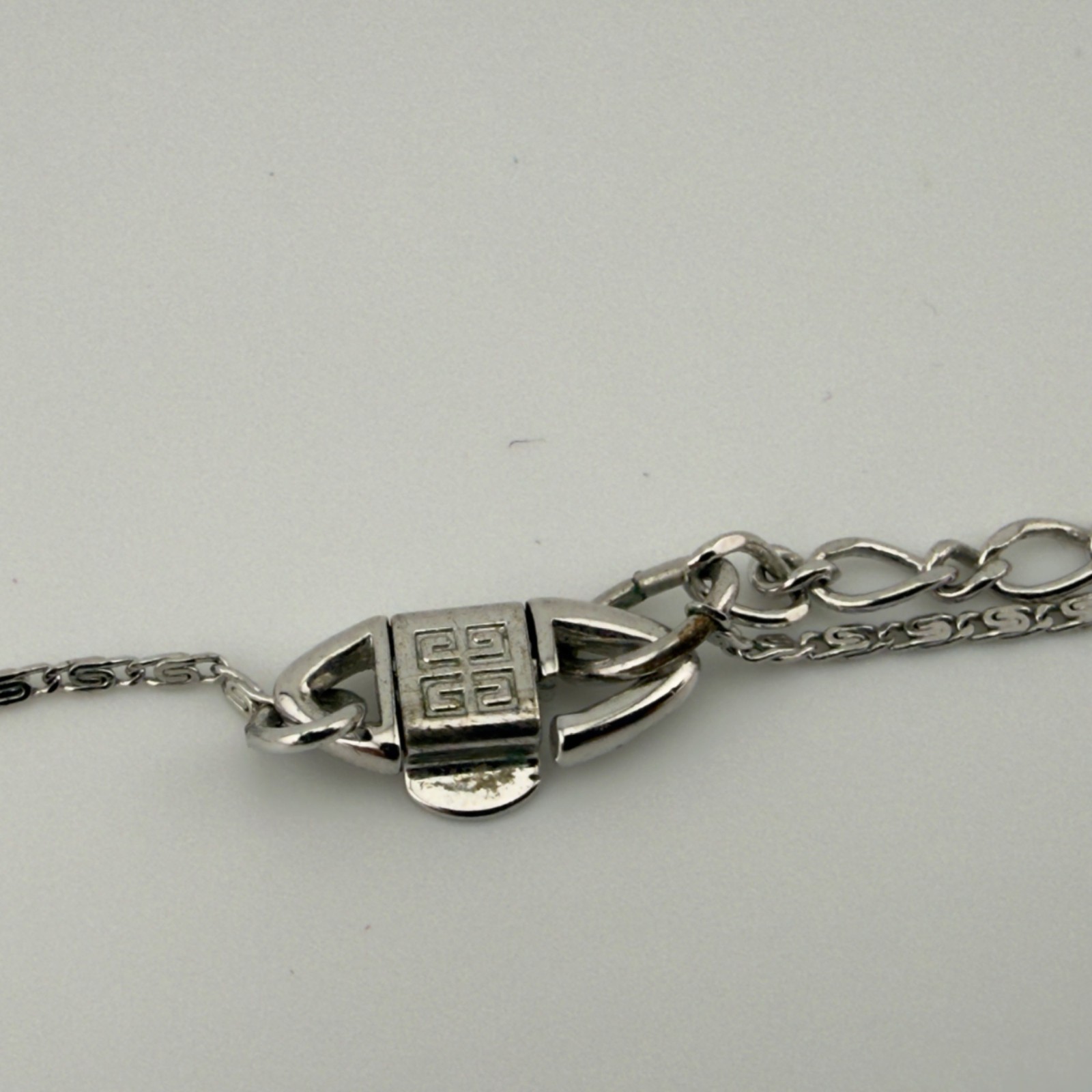 Givenchy Signed Blue Crystal Y Drop Necklace Silver Tone Chain Lariat 18″