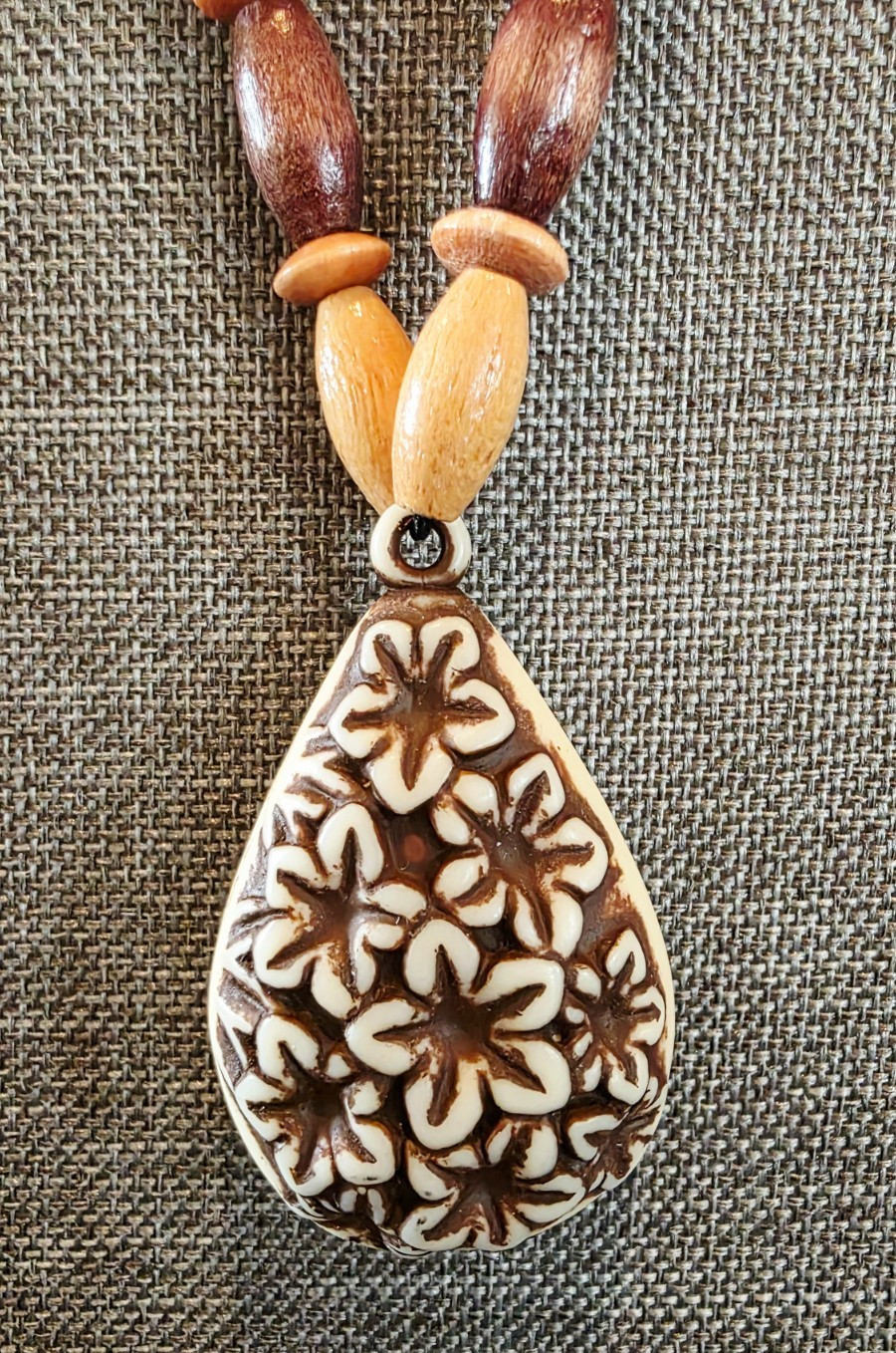 Vintage Handmade Earthy Boho Design Wood Wooden Bead Teardrop Pendant Necklace