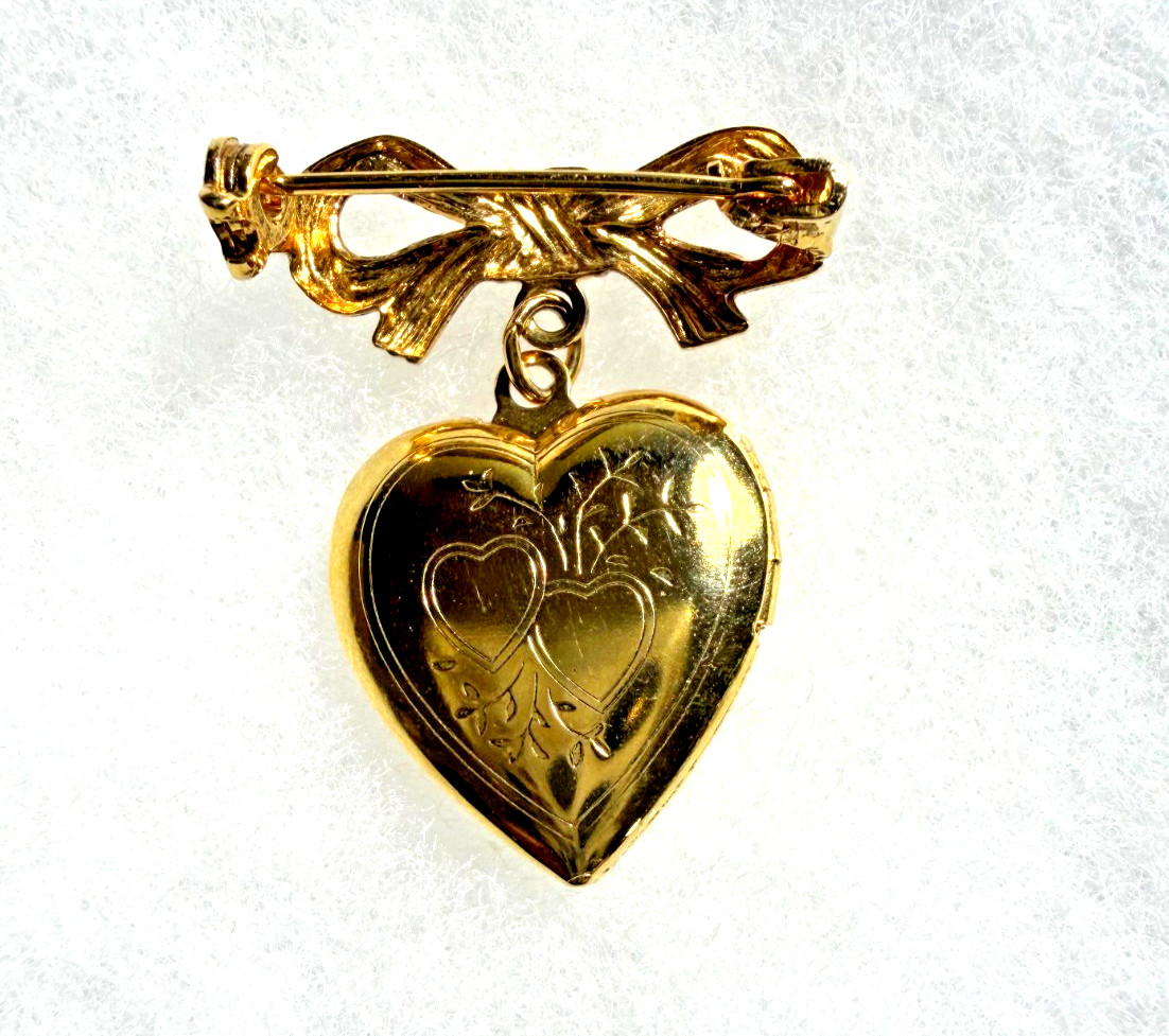 Vintage Gold Tone Heart Locket Brooch