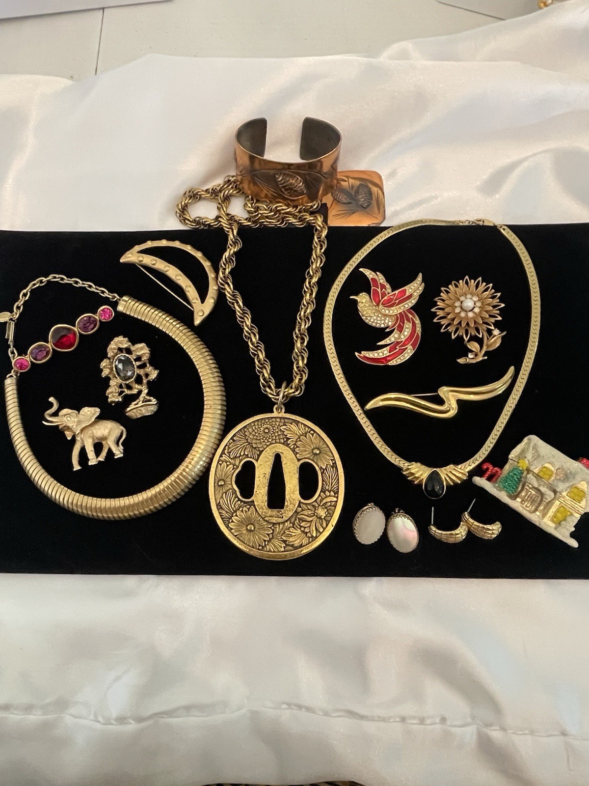 VTG Gold Tone Jewelry Lot ALL SIGNED Napier Marvella Amway AJC Carolee Whiting D