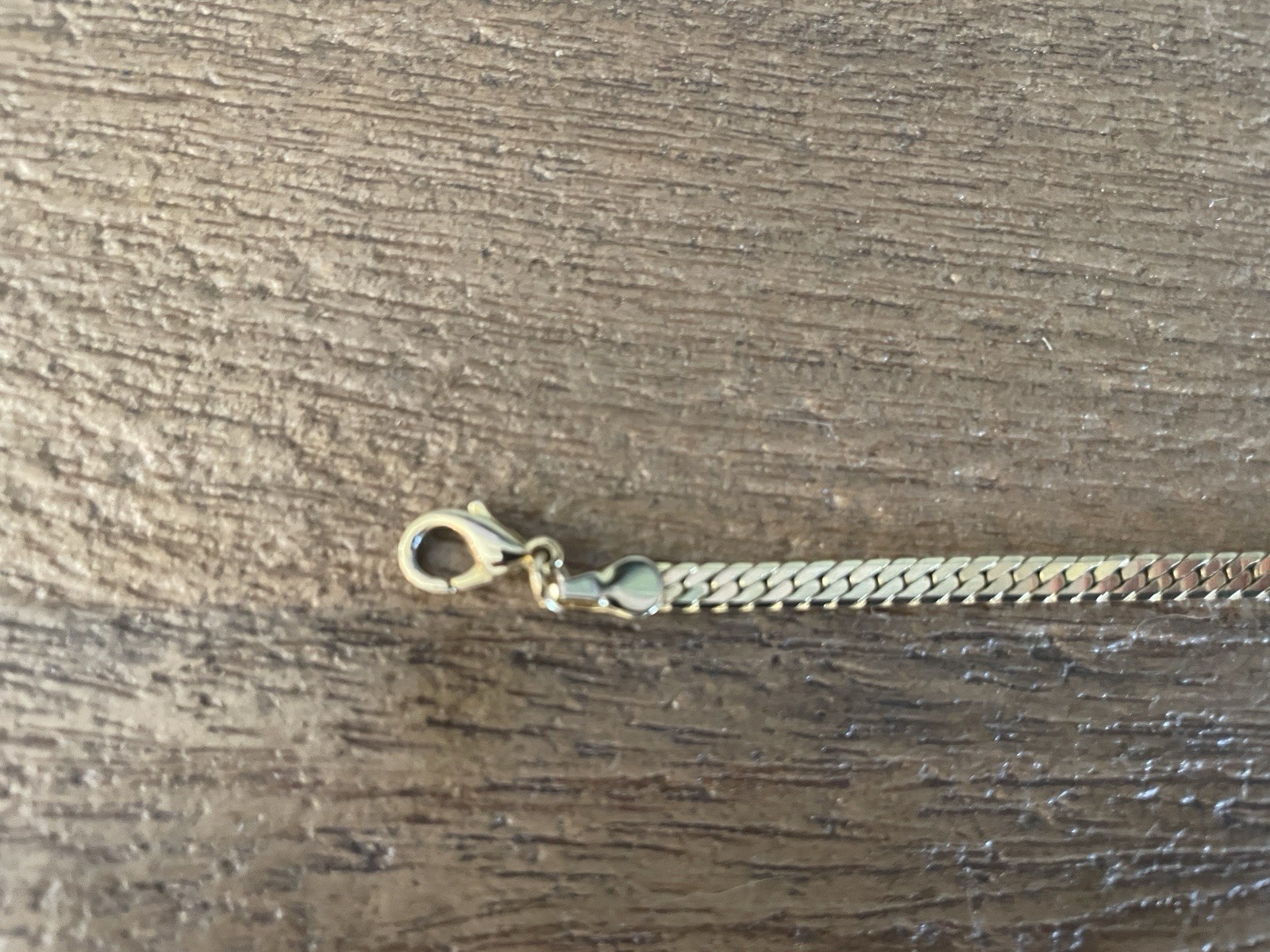 Vtg Gold Tone Necklace Herringbone Link Flat Chain 24″ Daily Wear