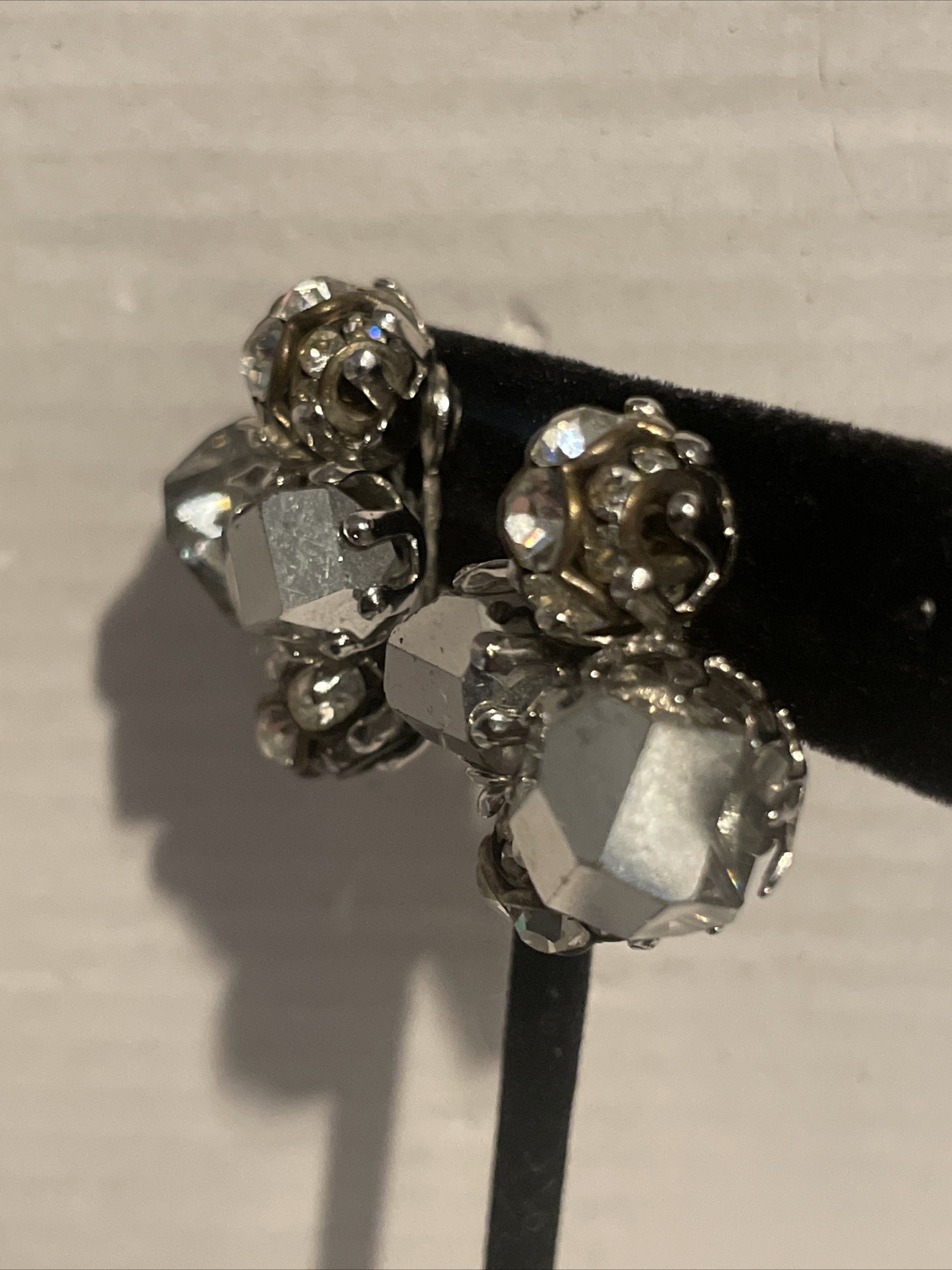 Vintage Vogue Clear Crystal And Rhinestone Silver Art Deco Beaded Clip Earrings