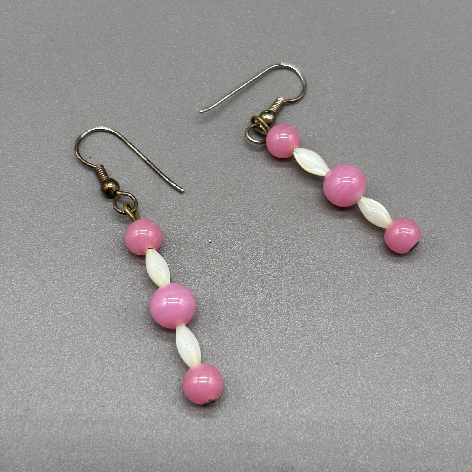 Vintage Mother of Pearl Pink Glass Beaded Necklace Dangle Earrings Set 20″ MCM