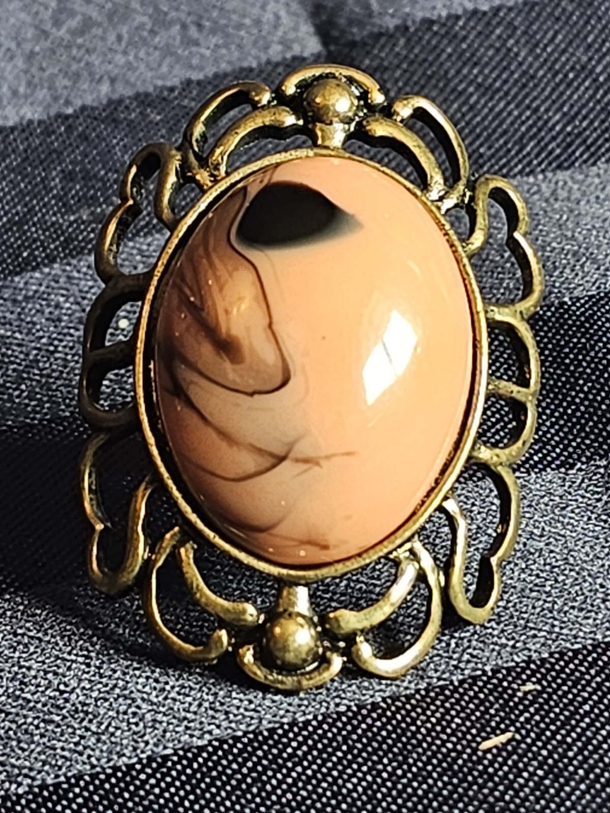 Vintage Adjustable Ring Salmon Black Faux Gem Gold Colored Filagree