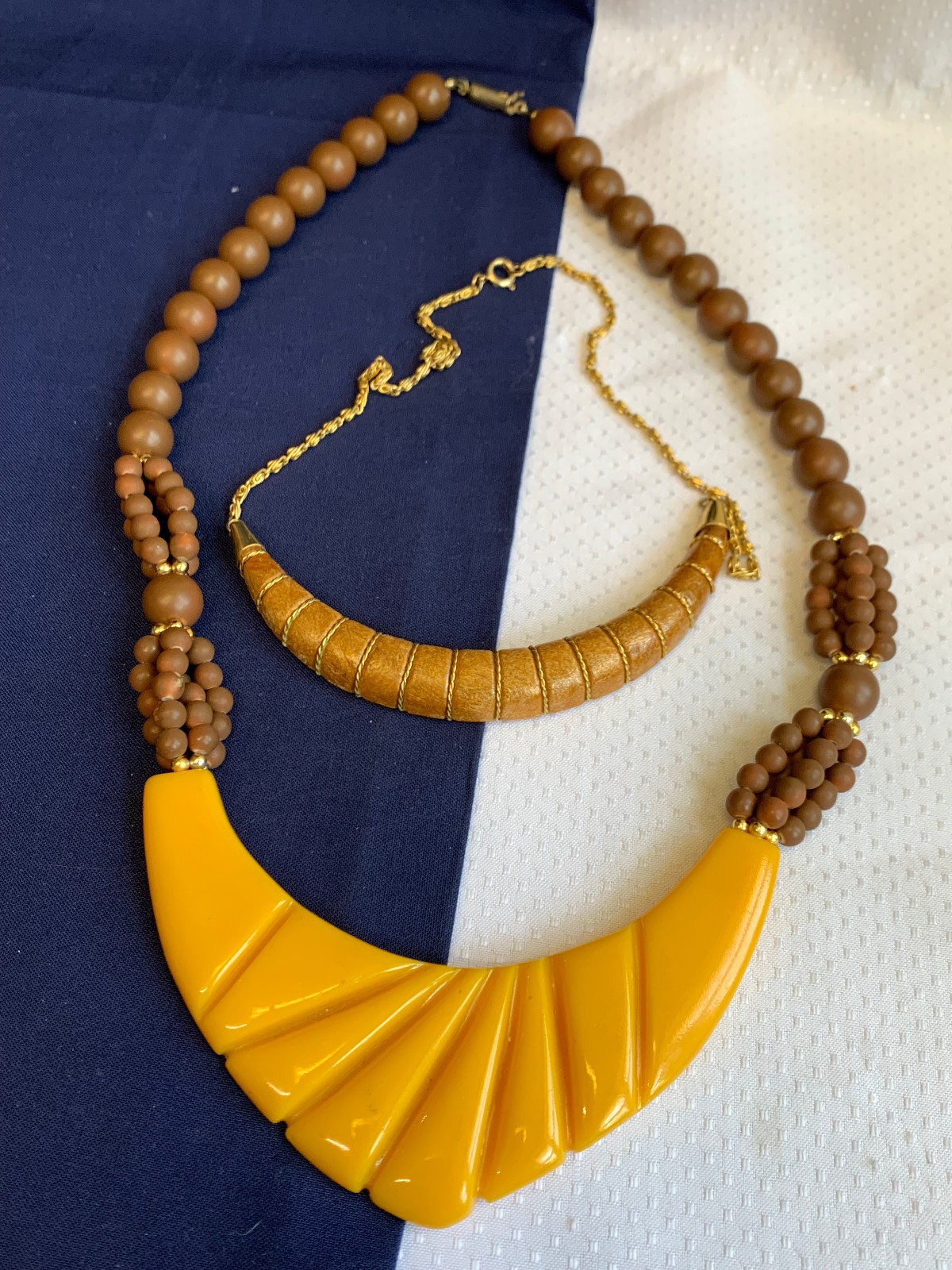 Vtg Costume Jewelry Lot Mid Century Modern Natural Earthtones Wood Faux Coral