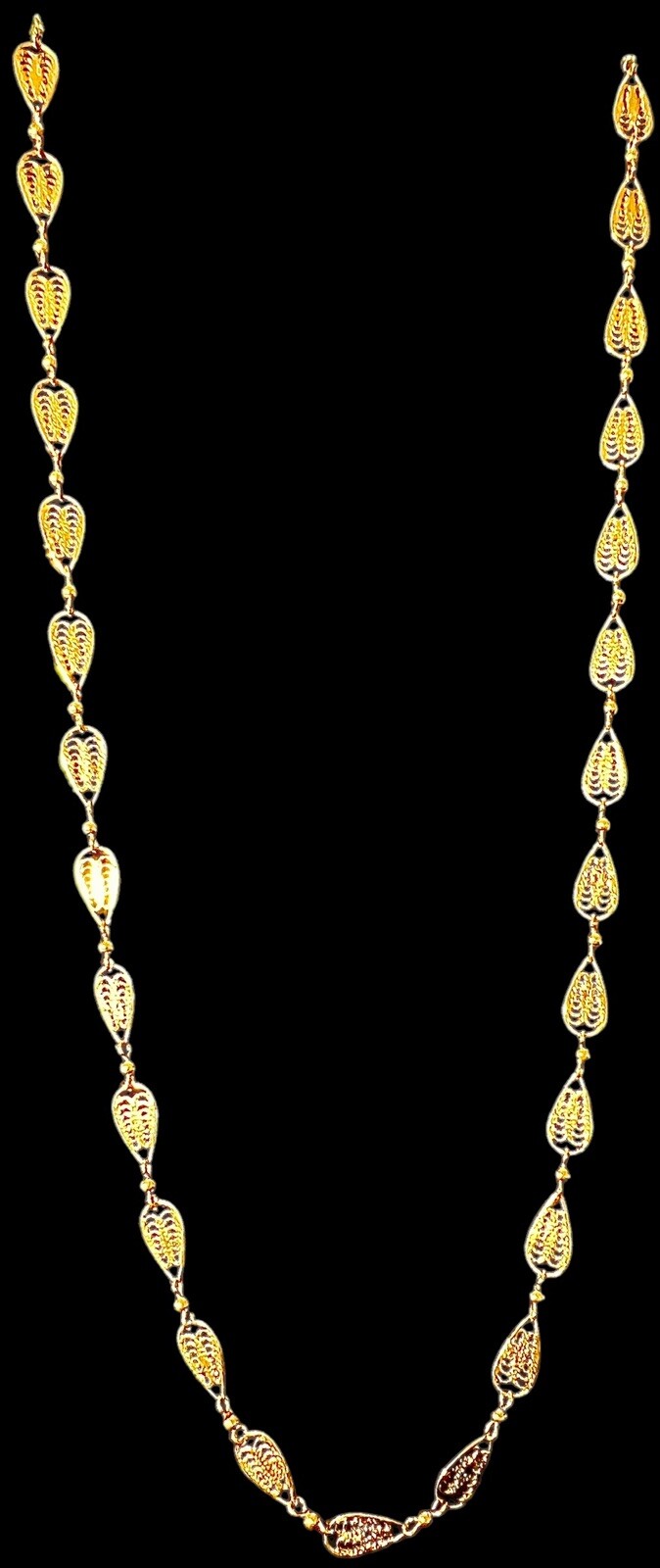 24” Trifari 1980’s Gold Tone Filigree Chain Necklace