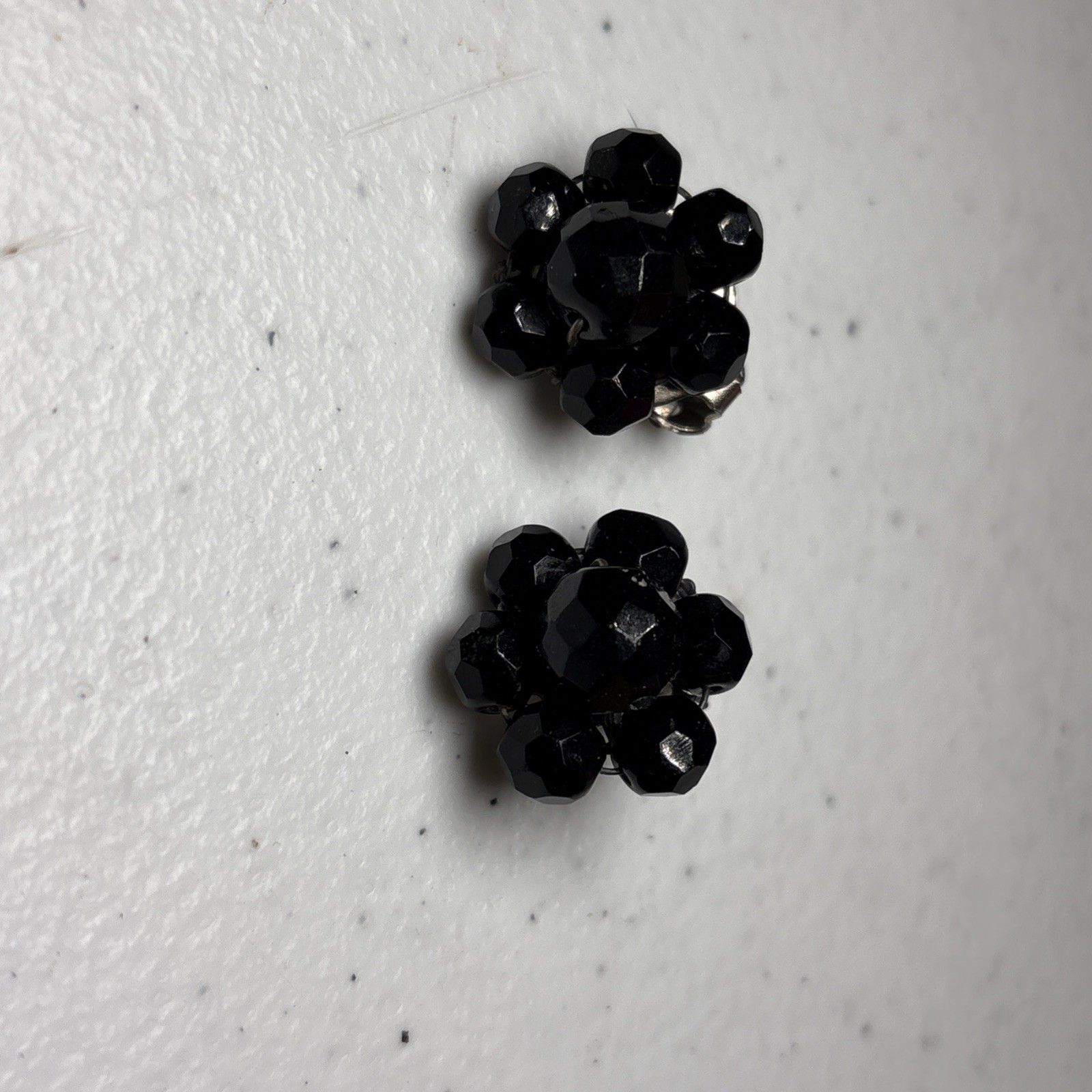 VINTAGE BLACK FACETED GLASS NECKLACE CLIP GLASS EARRINGS SET ESTATE 50’s 60’s