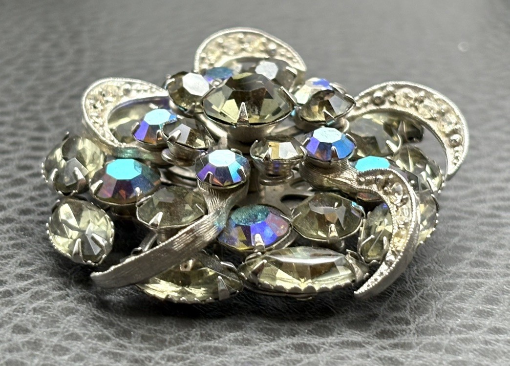 Vintage 2” Silver Tone Prong Set Smokey AB Rhinestone Cluster Statement Brooch