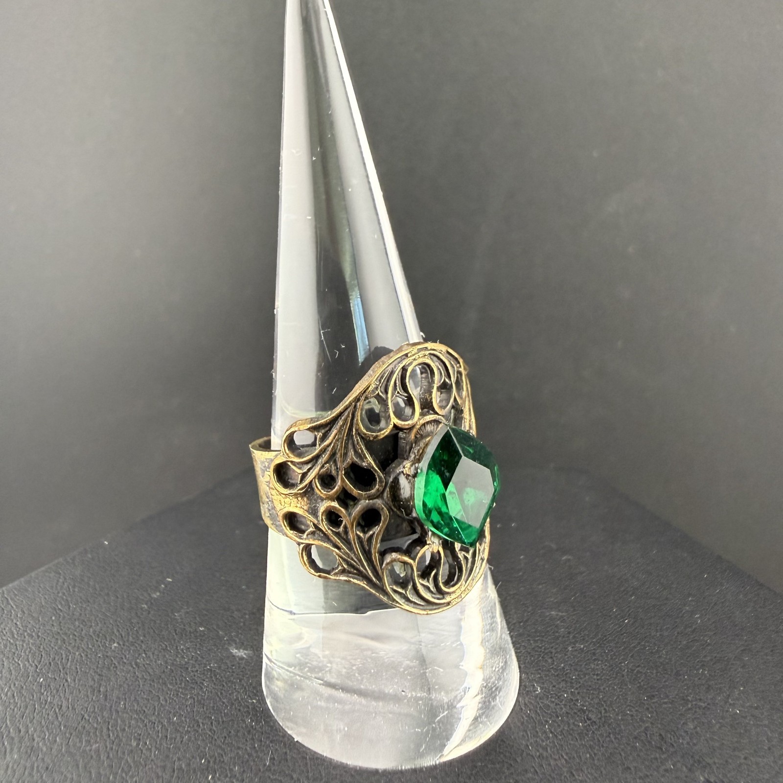 Vintage Rhinestone Ring Dark Green Gold Tone Size 8