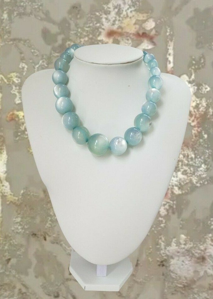 Vintage Women’s Light Teal Opalescent Graduating Beads Necklace