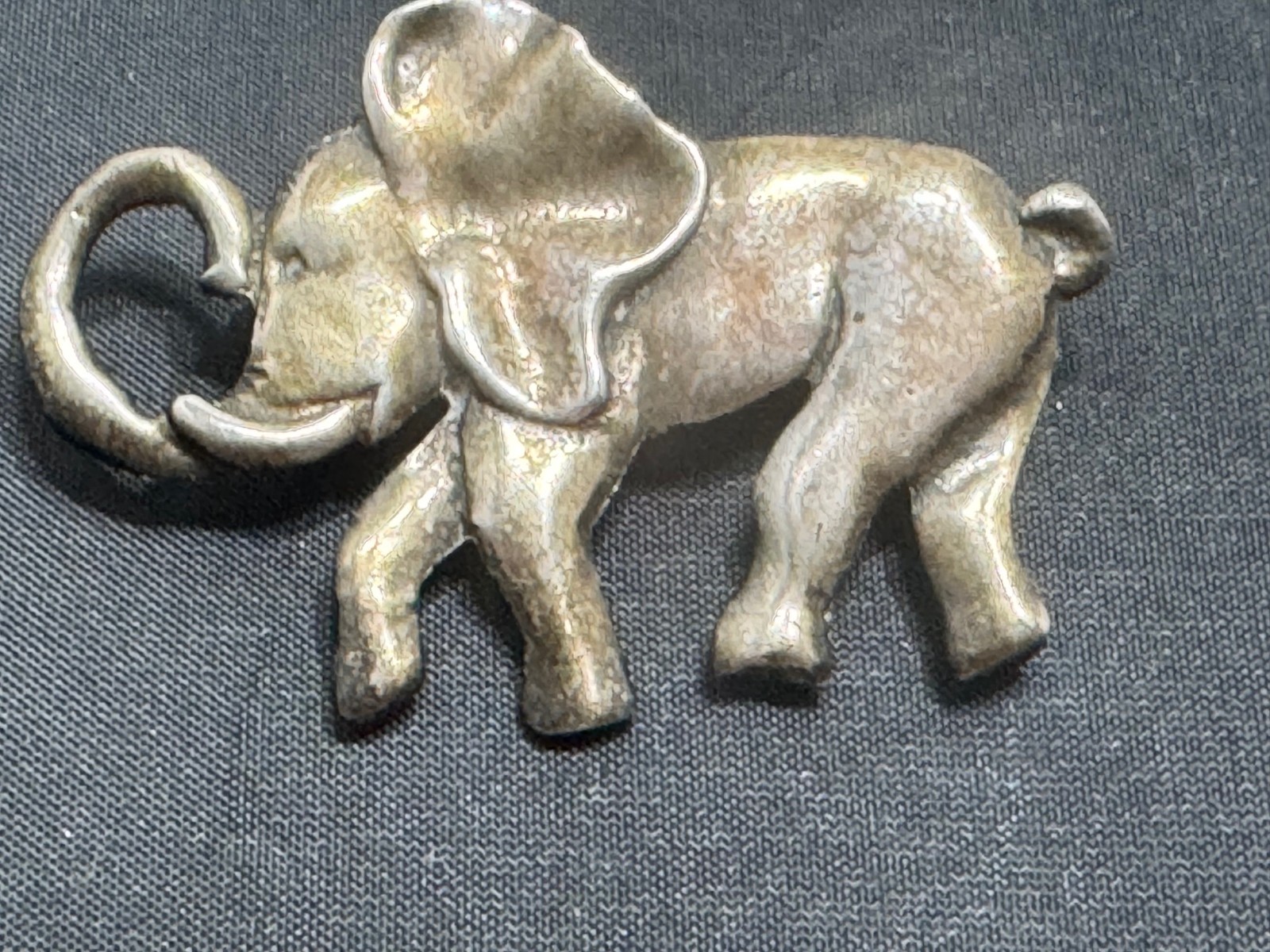 C-081 VINTAGE 925 Sterling Silver Elephant Brooch Pin Safari Figural Jewelry