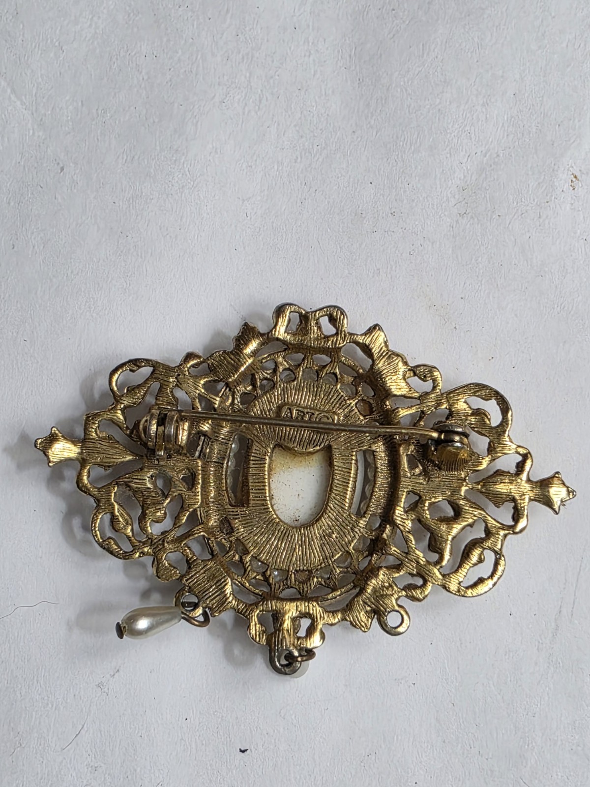 Vintage ART brand Victorian style lady portrait Brooch pin faux pearls gold tone