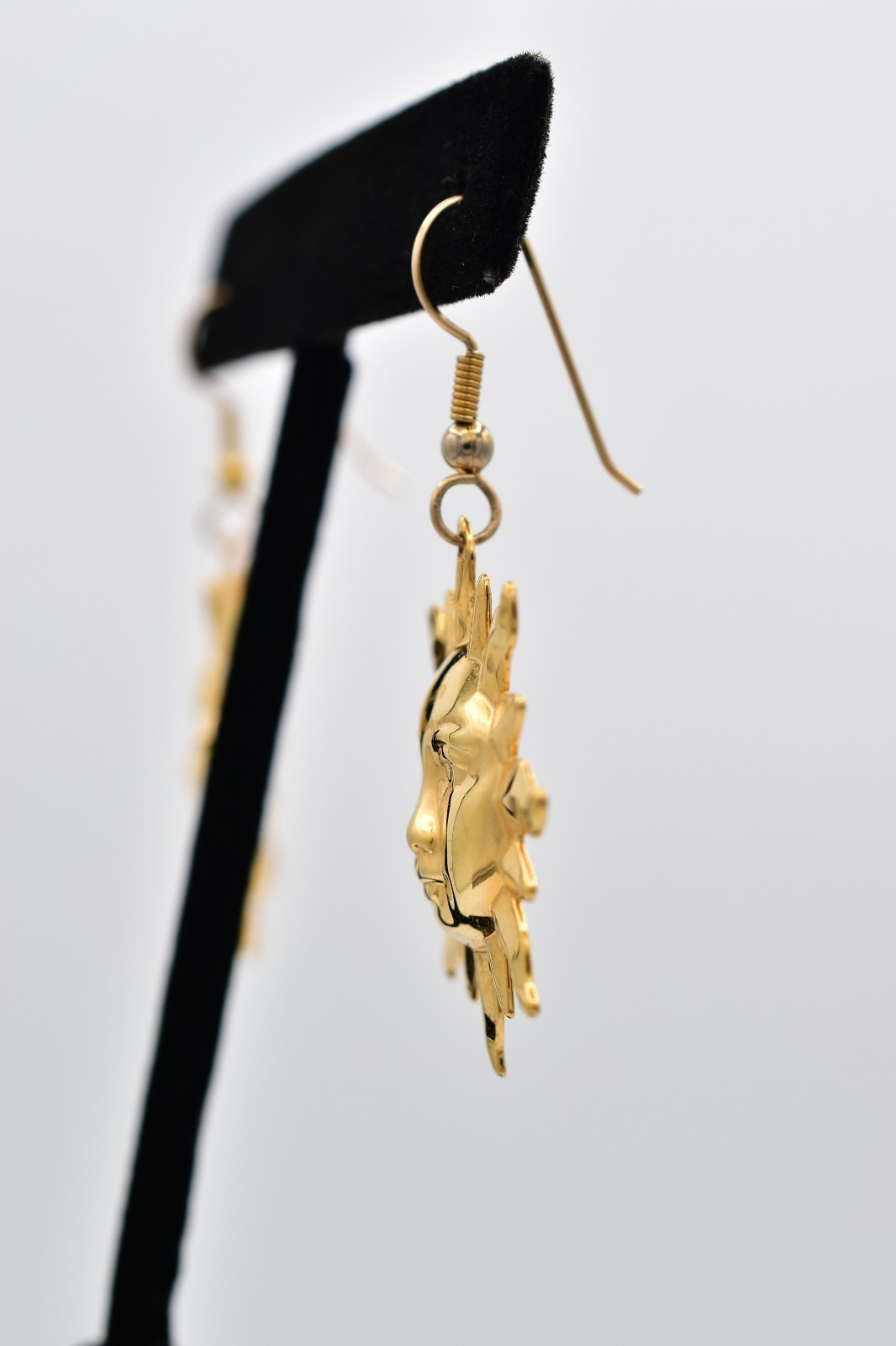 Vintage Gold Sun Face Dangle Earrings Celestial Drop Pierced Shiny 1980s BinAO