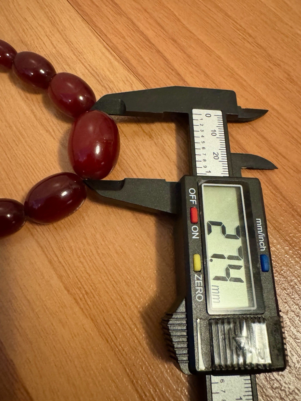 Antique 1920’s Dark Red Cherry Amber Bakelite Graduated Necklace 16.5”in,35grams