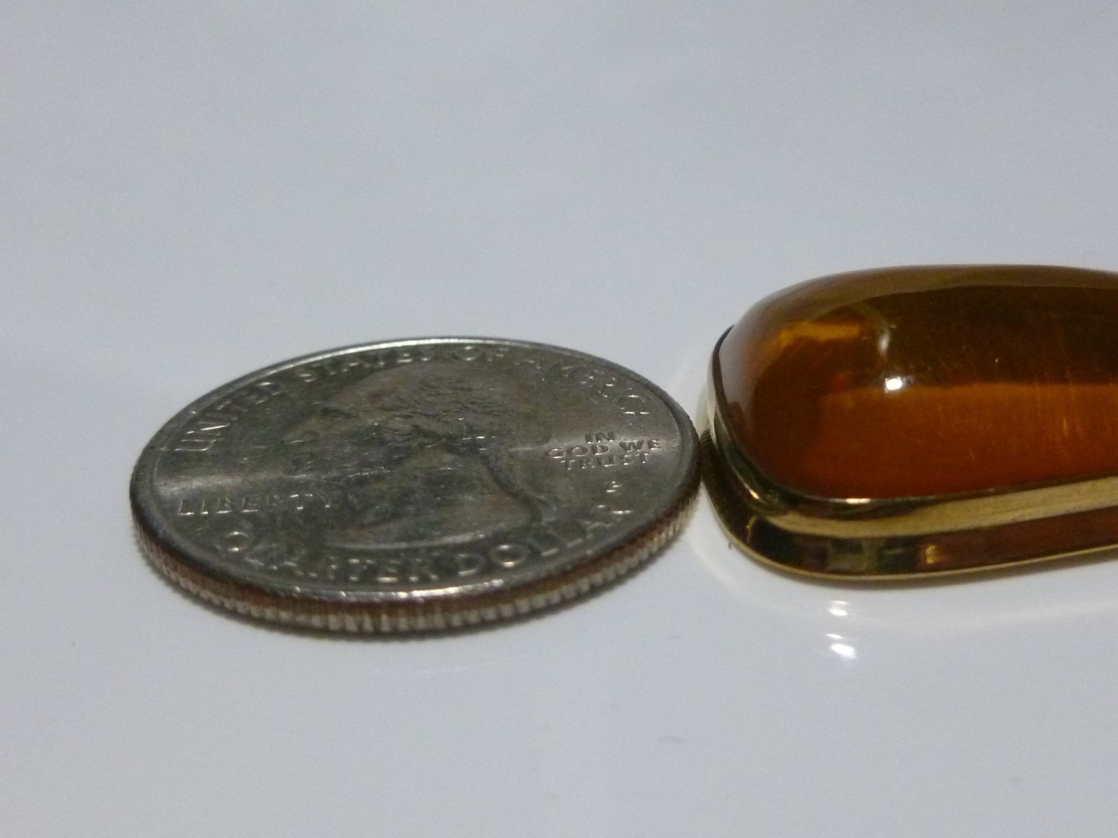 ANTIQUE OLD 333 8K GOLD HONEY AMBER BALTIC WOMENS ESTATE NECKLACE PENDANT
