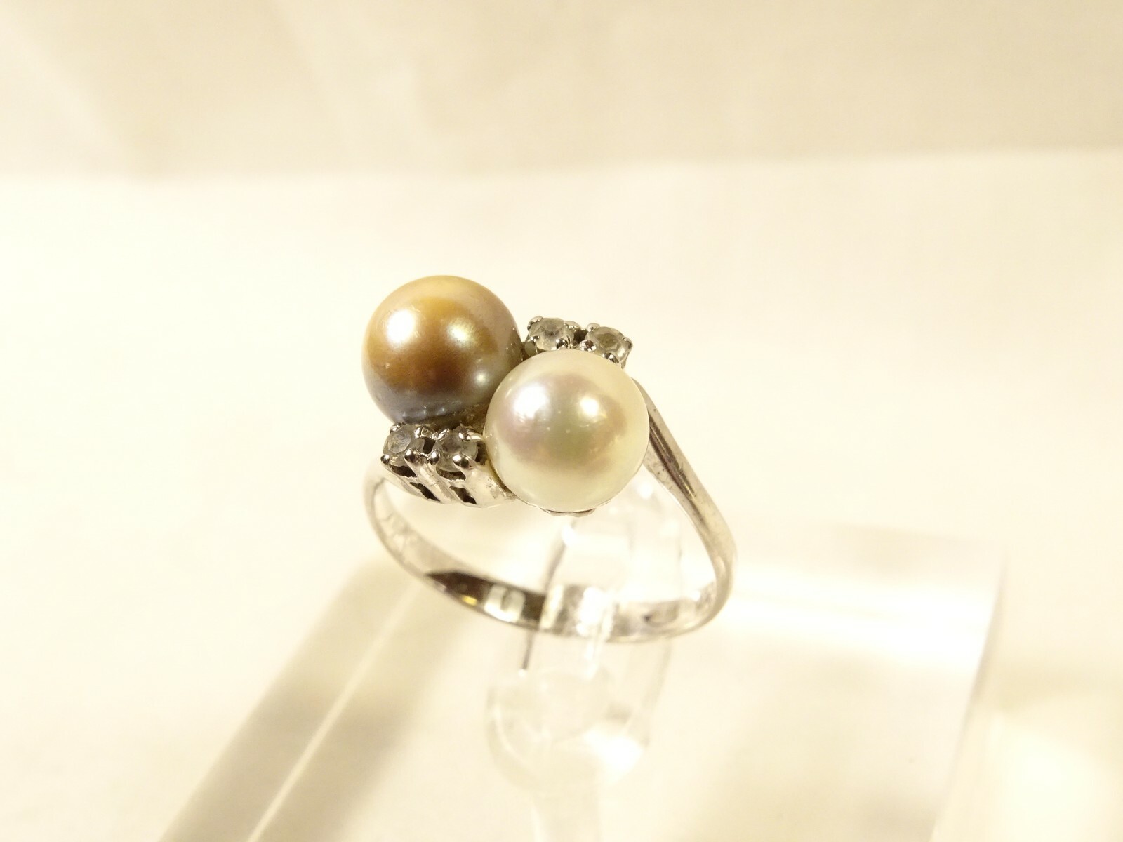 Lovely 10k White Gold Champagne & Cream Double Pearl Bypass Sz 6.5 Dinner Ring