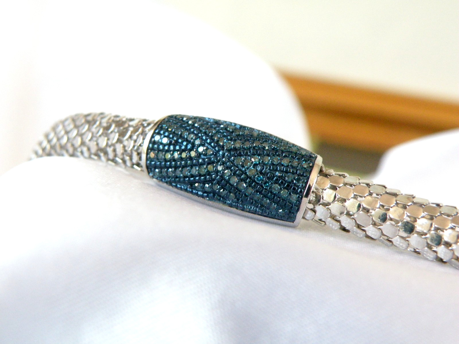 Sterling Silver 925 Natural Irradiated Blue Diamond Mesh Popcorn Bracelet 7″
