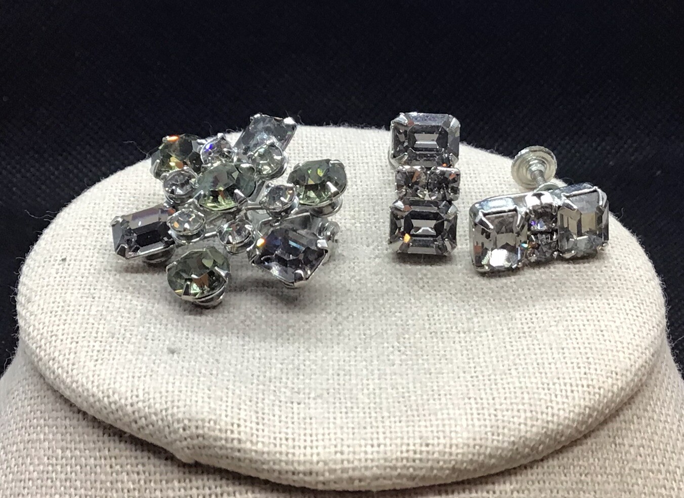 Vintage Weiss Slver Tone Costume Gray Rhinestone Pin & Earrings Set F079