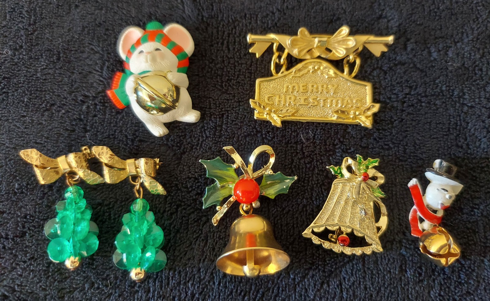 Vtg Christmas Holiday 7pc Pins/Brooches Bells Trees Mouse Snowman Sign Gold-tone