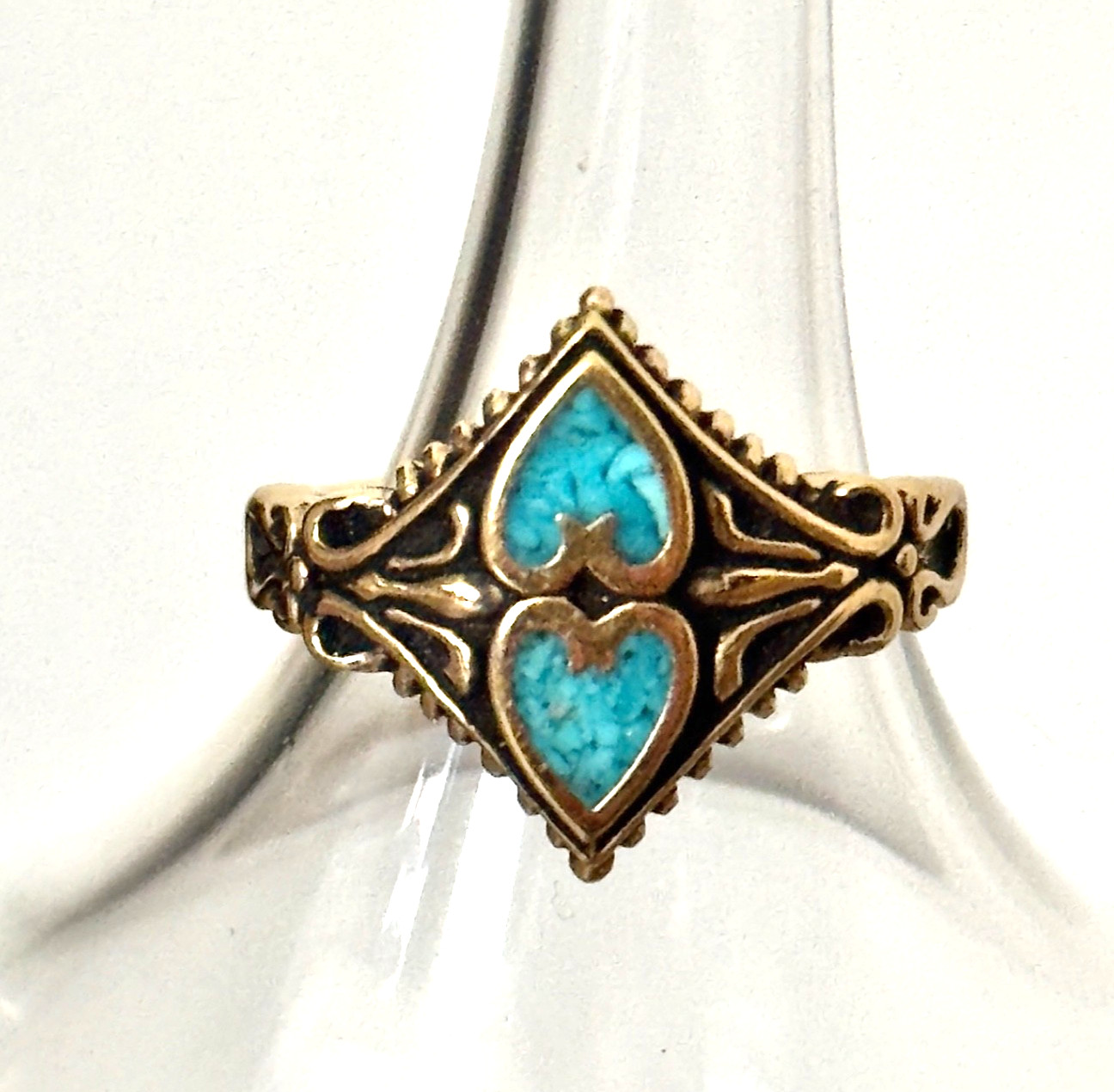 Two Hearts Turquoise Chip Inlay Ring Signed COP 88 Castings On Parade Gold Tone