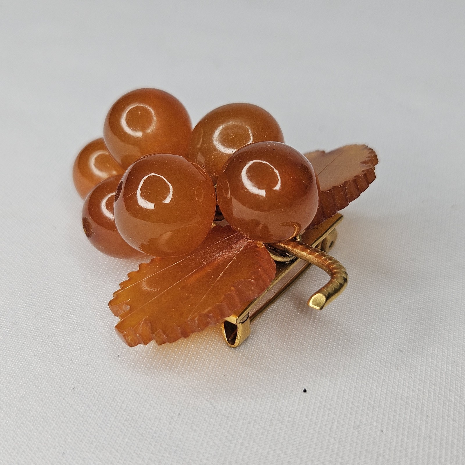 Vintage Baltic Amber Brooch Pin Grape Cluster Gold Tone 9RK Stamp Russian Soviet