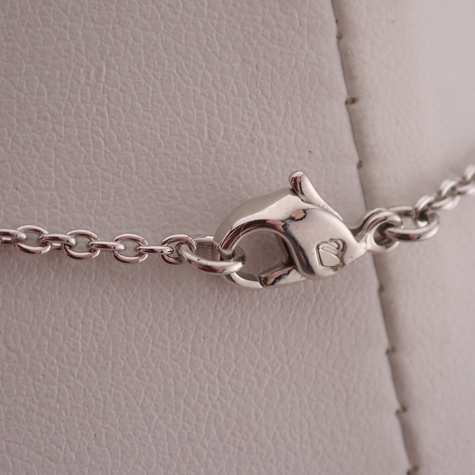 VTG Swarovski Swan Stamp Blue Crystal Heart Pendant 15 1/2″ Silver Tone Necklace
