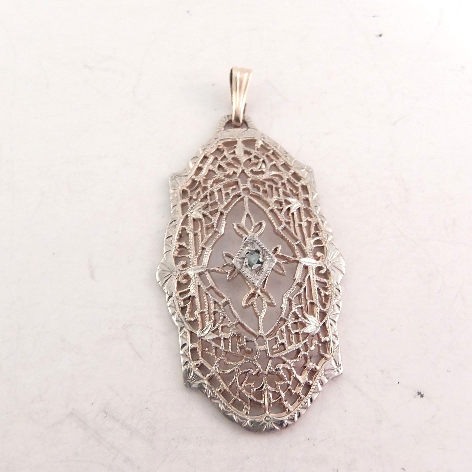 Vintage Art Deco 12k Gold Filled Filigree Pendant